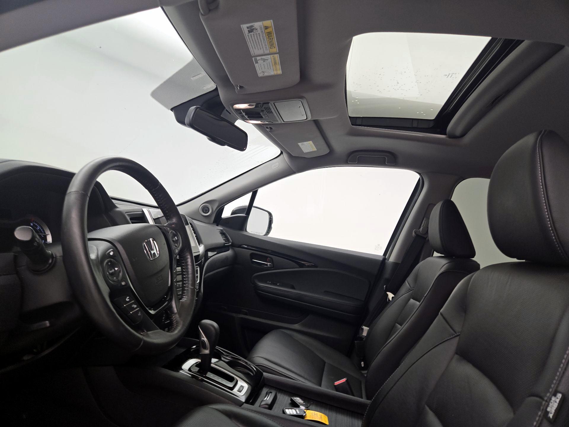 Thumbnail: 2019 Honda Ridgeline - 20