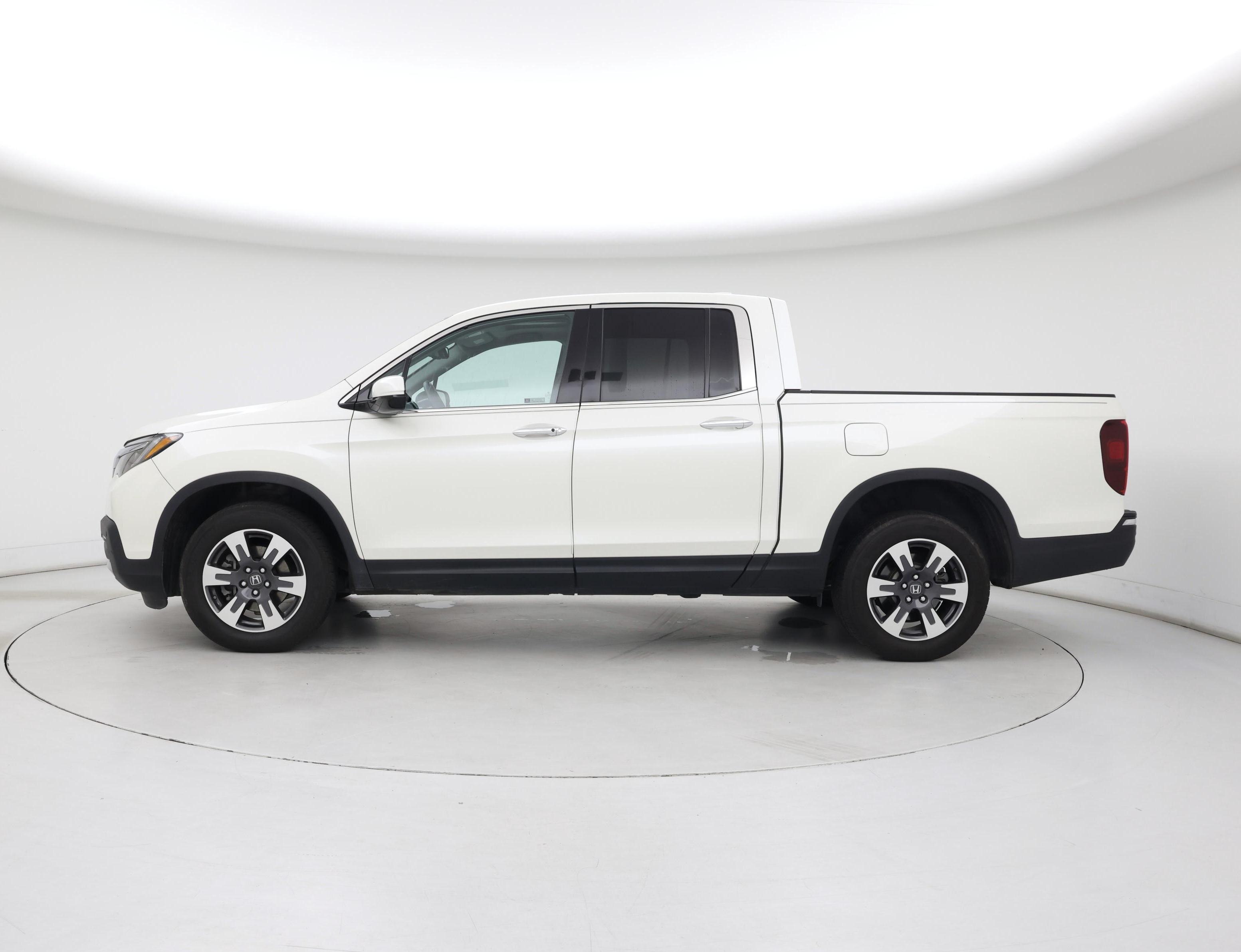 Thumbnail: 2019 Honda Ridgeline - 3