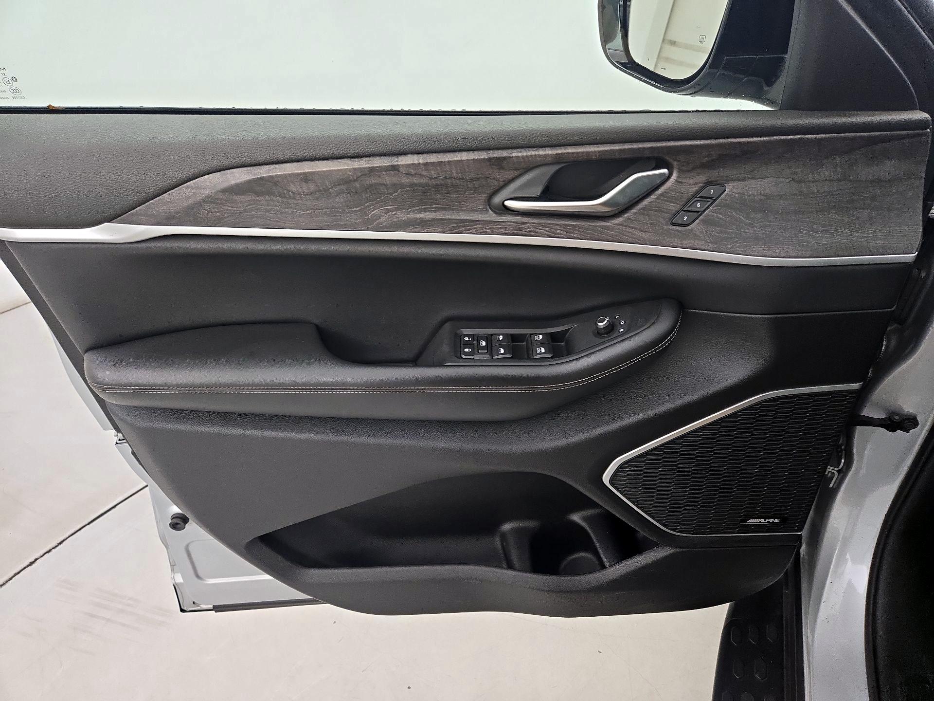 Thumbnail: 2022 Jeep Grand Cherokee L - 12