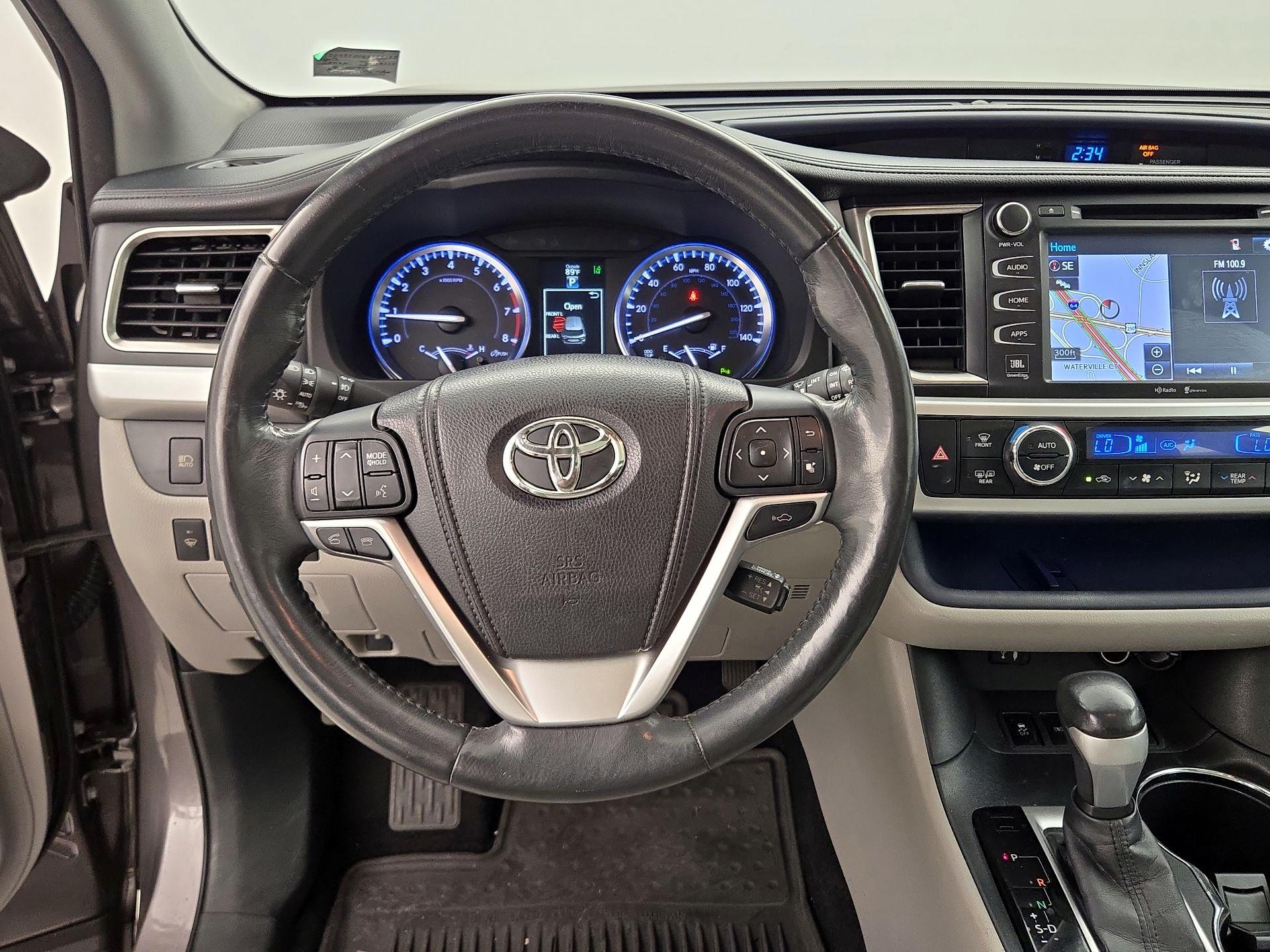 Thumbnail: 2014 Toyota Highlander - 10