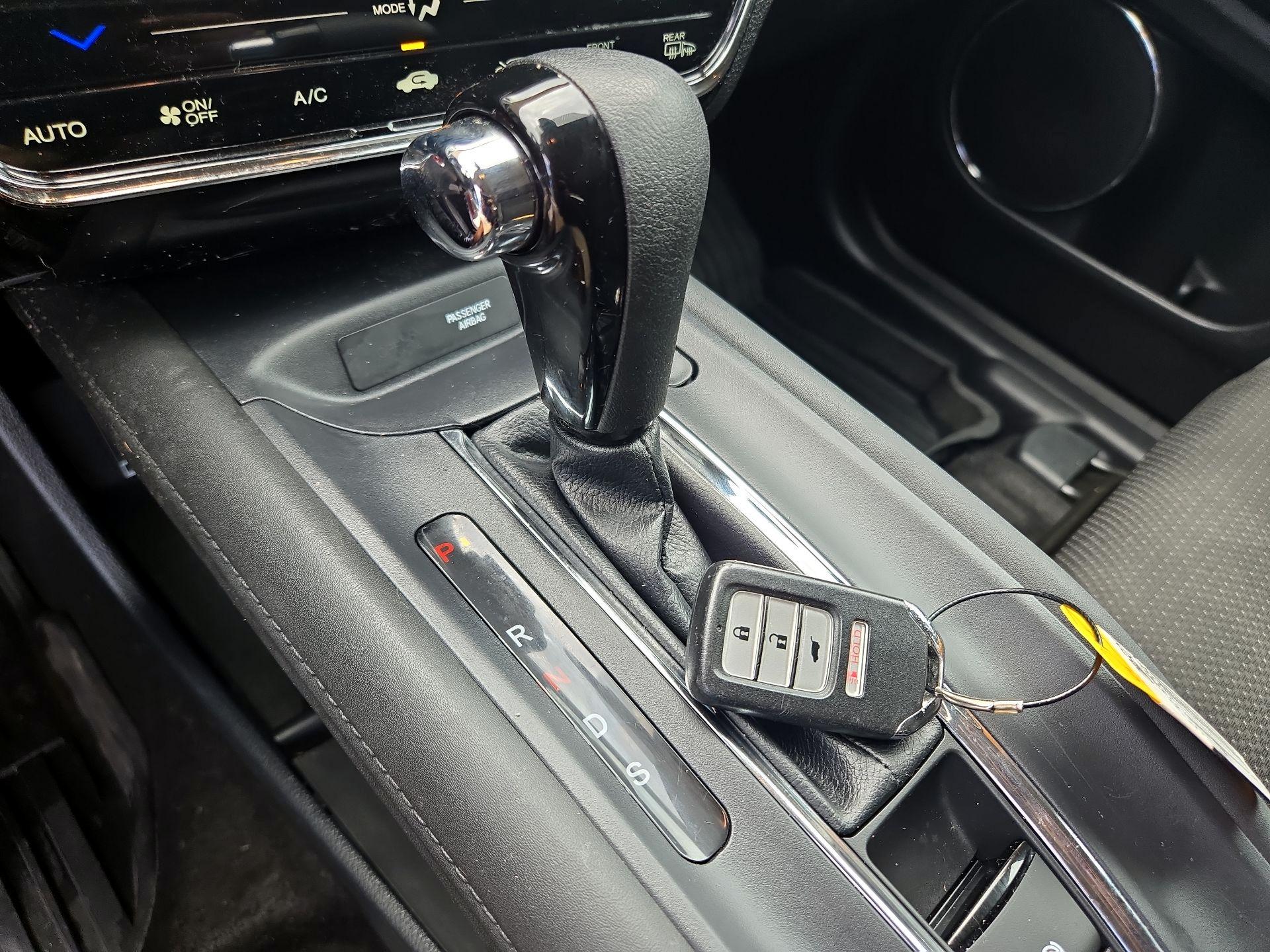 Thumbnail: 2019 Honda HR-V - 17