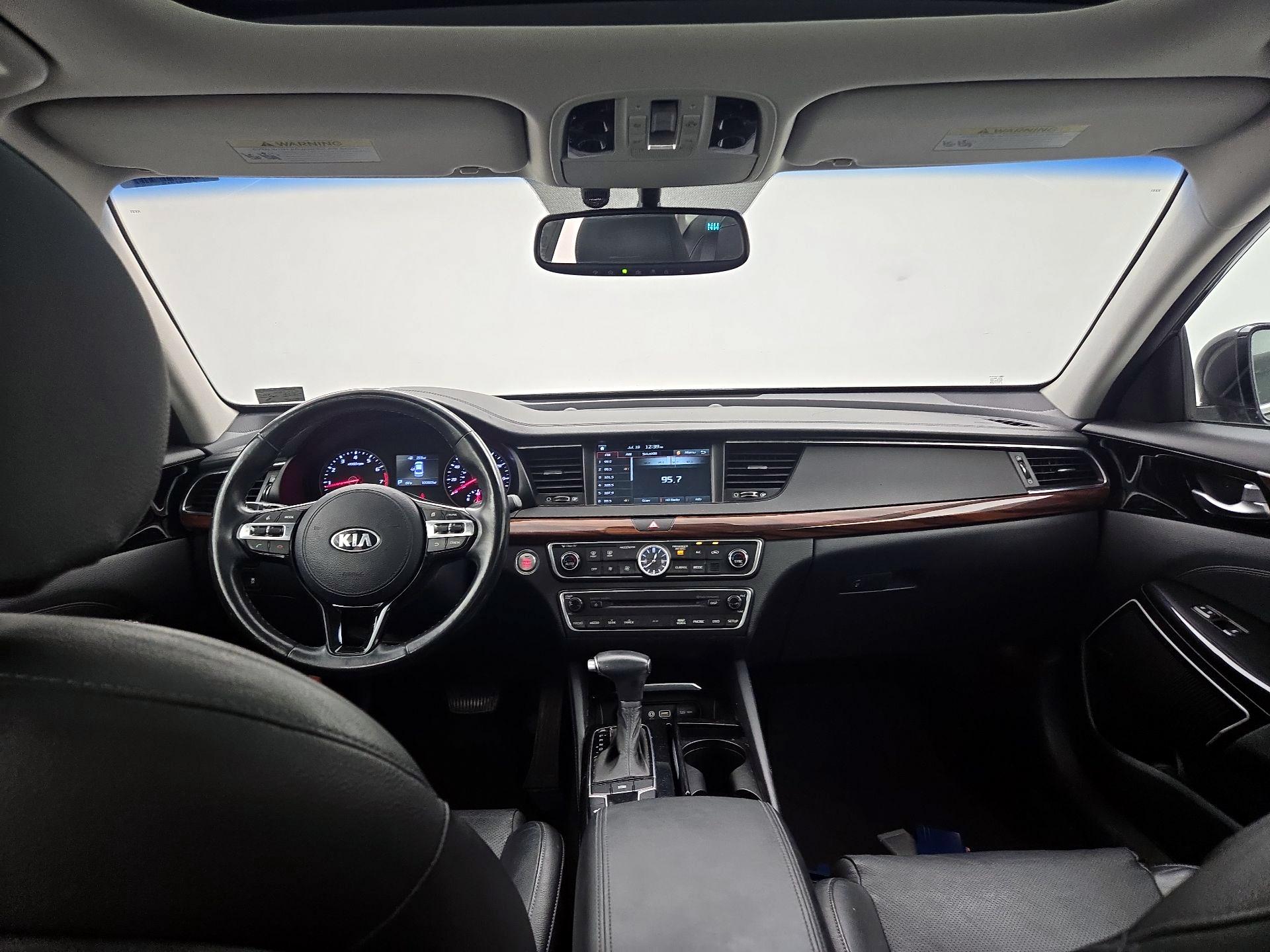 Thumbnail: 2017 Kia Cadenza - 9