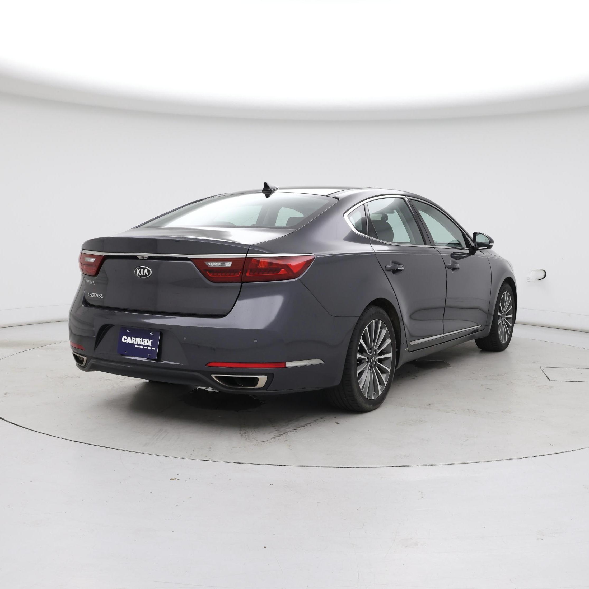 Thumbnail: 2017 Kia Cadenza - 8