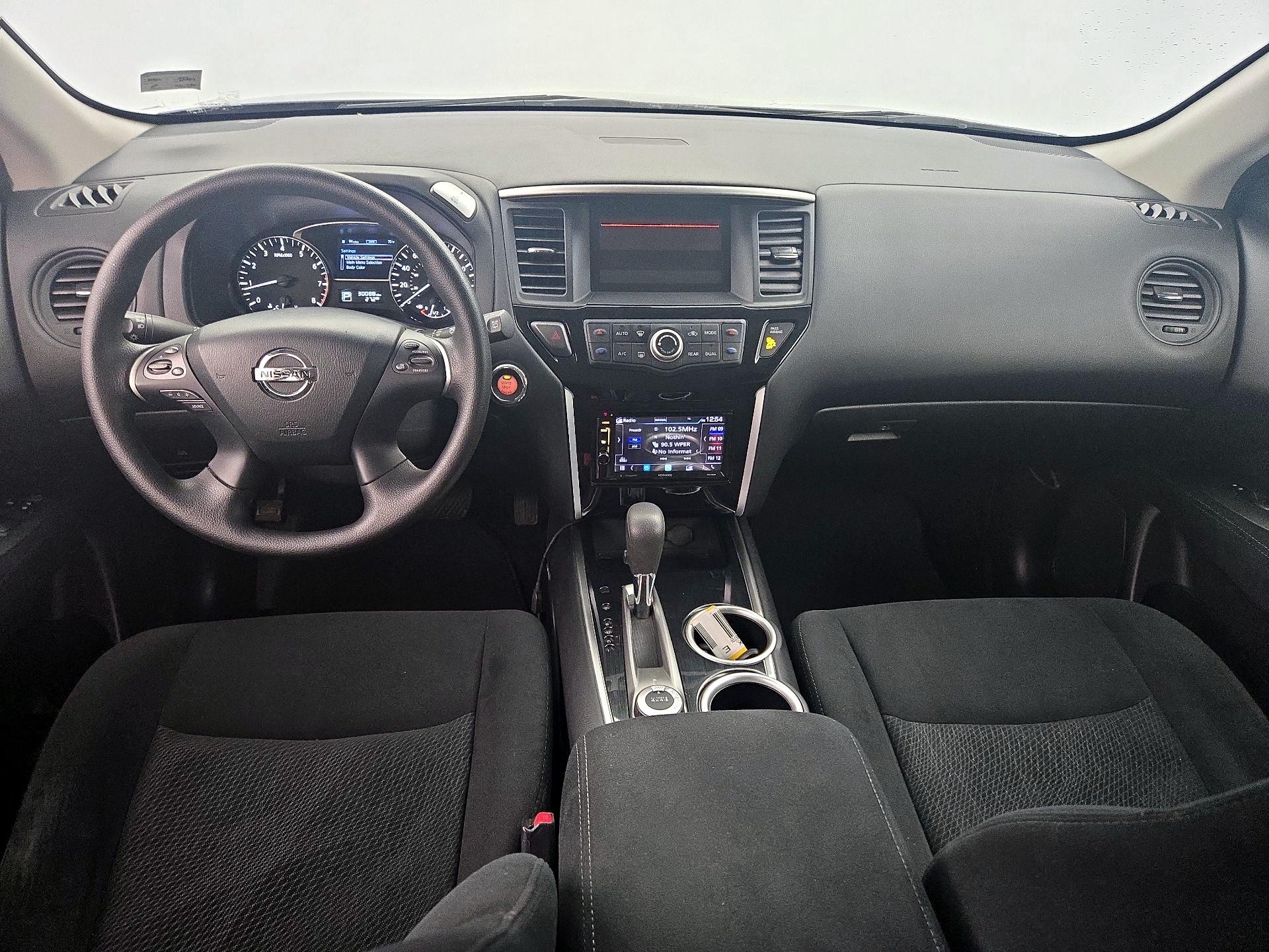 Thumbnail: 2014 Nissan Pathfinder - 9