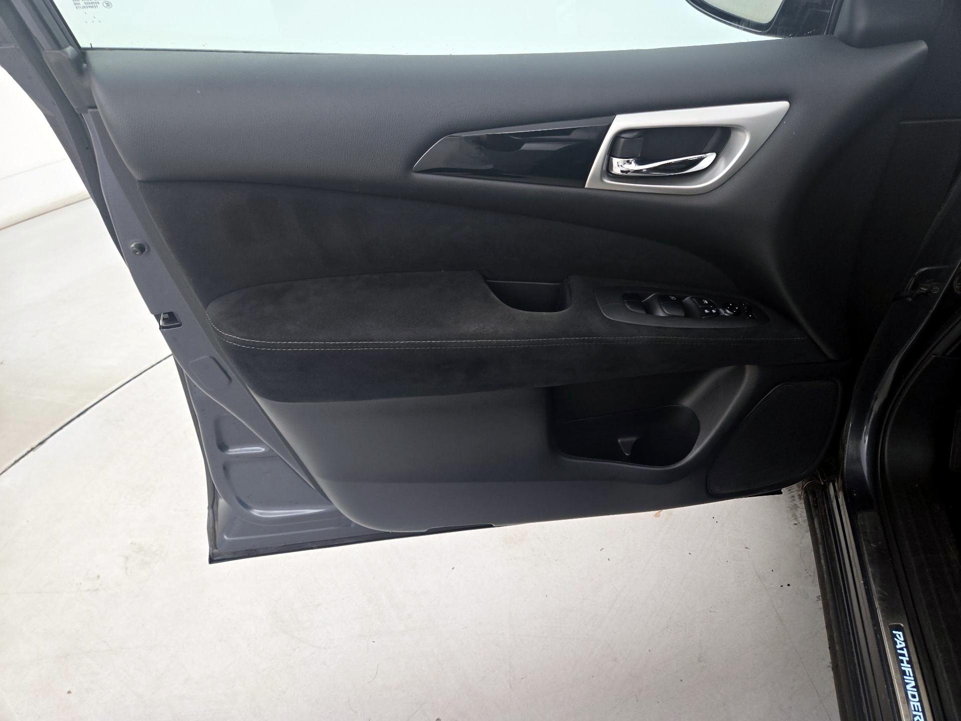 Thumbnail: 2014 Nissan Pathfinder - 12