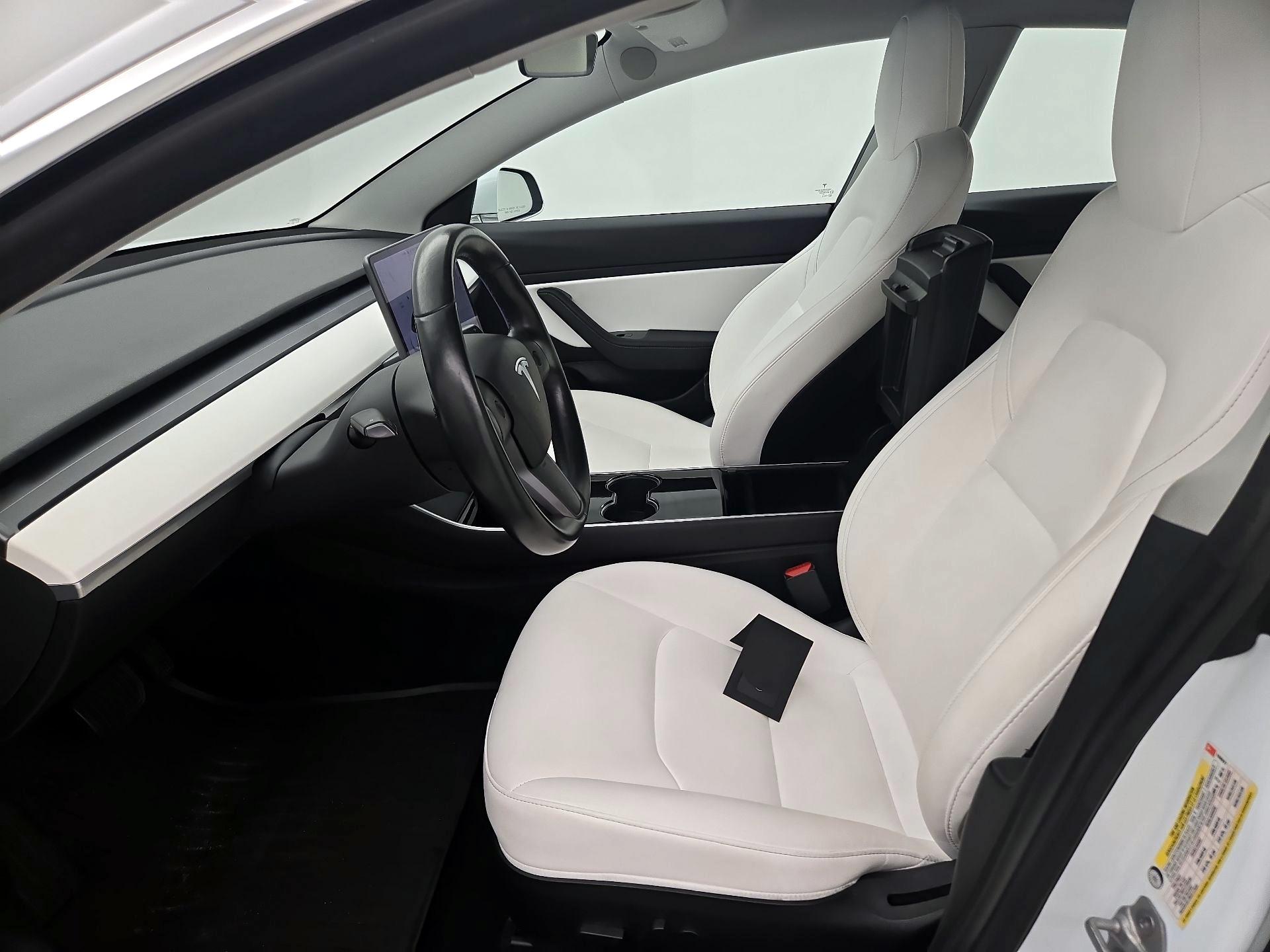 Thumbnail: 2018 Tesla Model 3 - 11