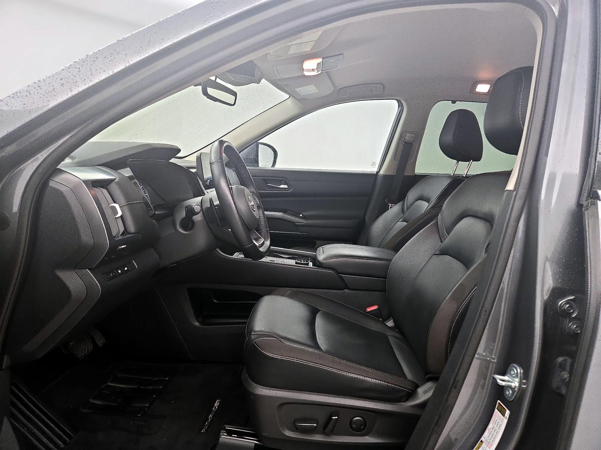 Thumbnail: 2023 Nissan Pathfinder - 11
