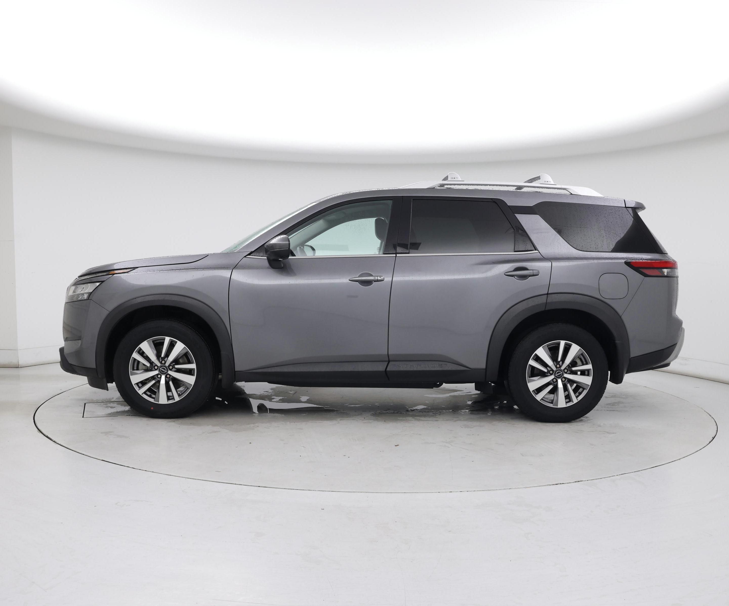 Thumbnail: 2023 Nissan Pathfinder - 3