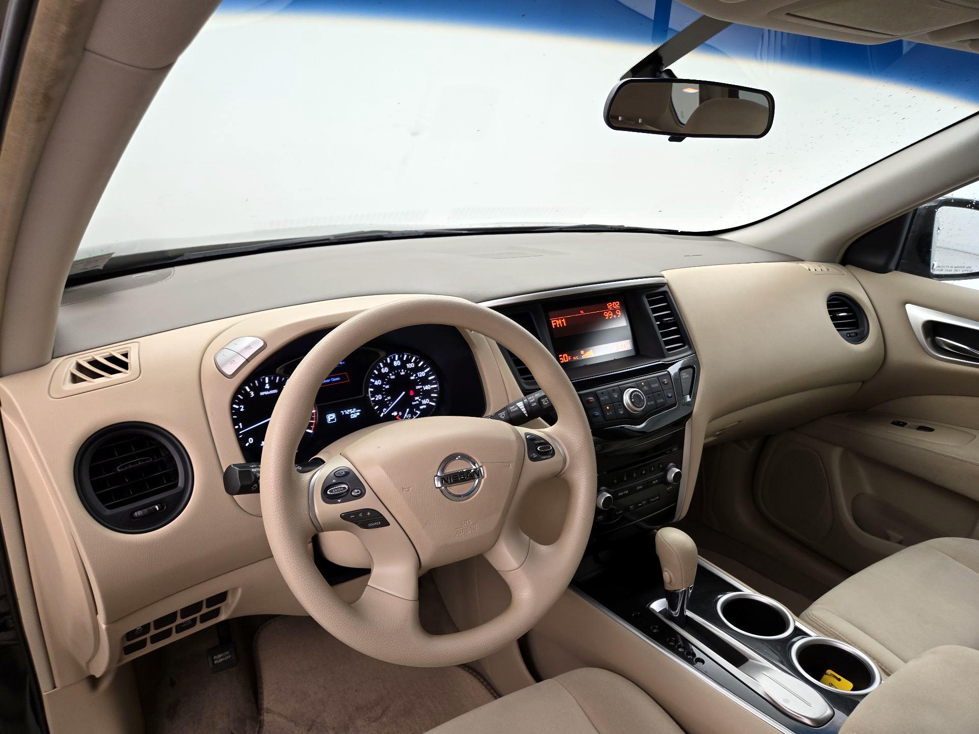 Thumbnail: 2013 Nissan Pathfinder - 9