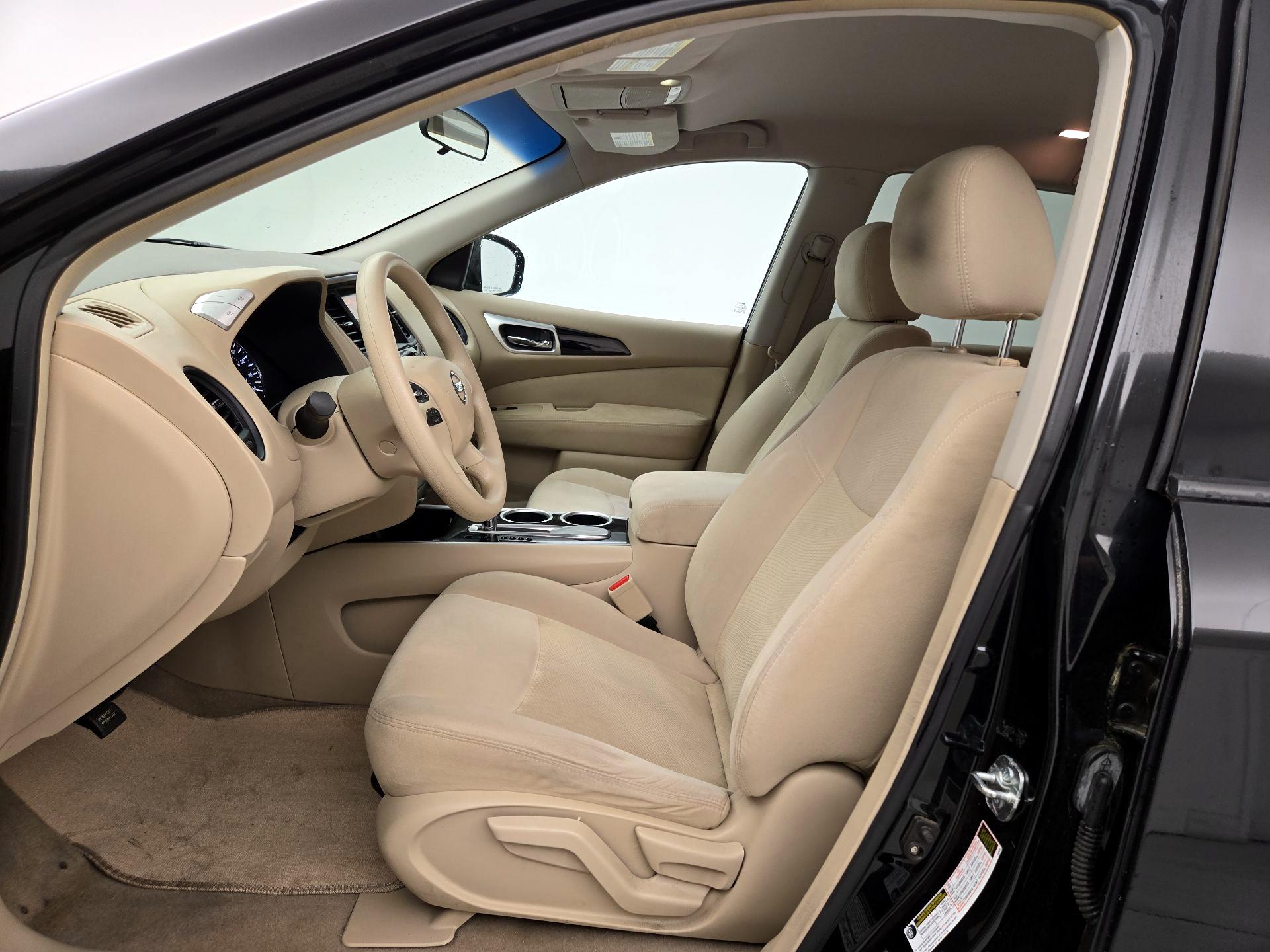 Thumbnail: 2013 Nissan Pathfinder - 11