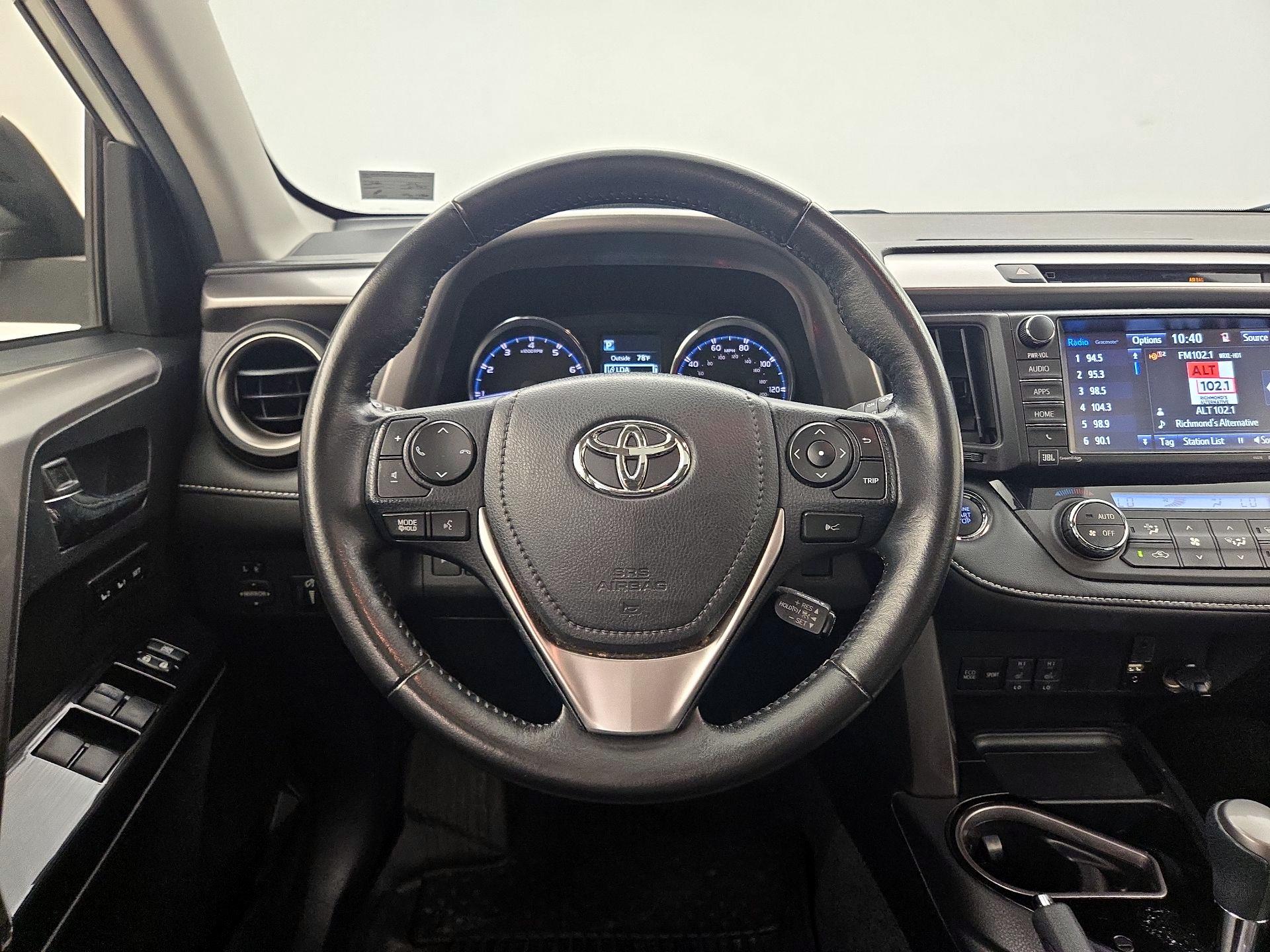 Thumbnail: 2016 Toyota RAV4 - 10