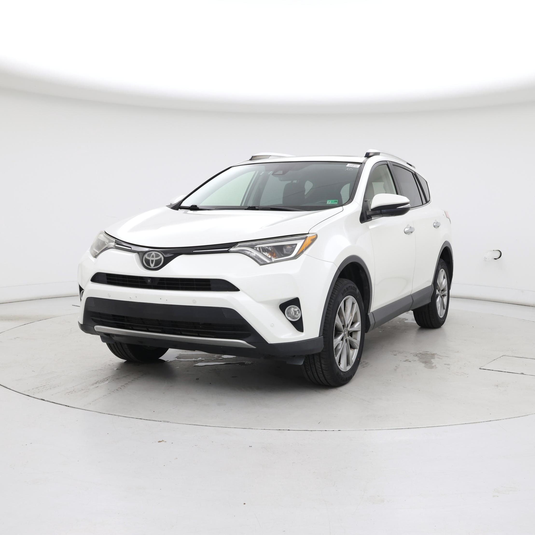 Thumbnail: 2016 Toyota RAV4 - 4