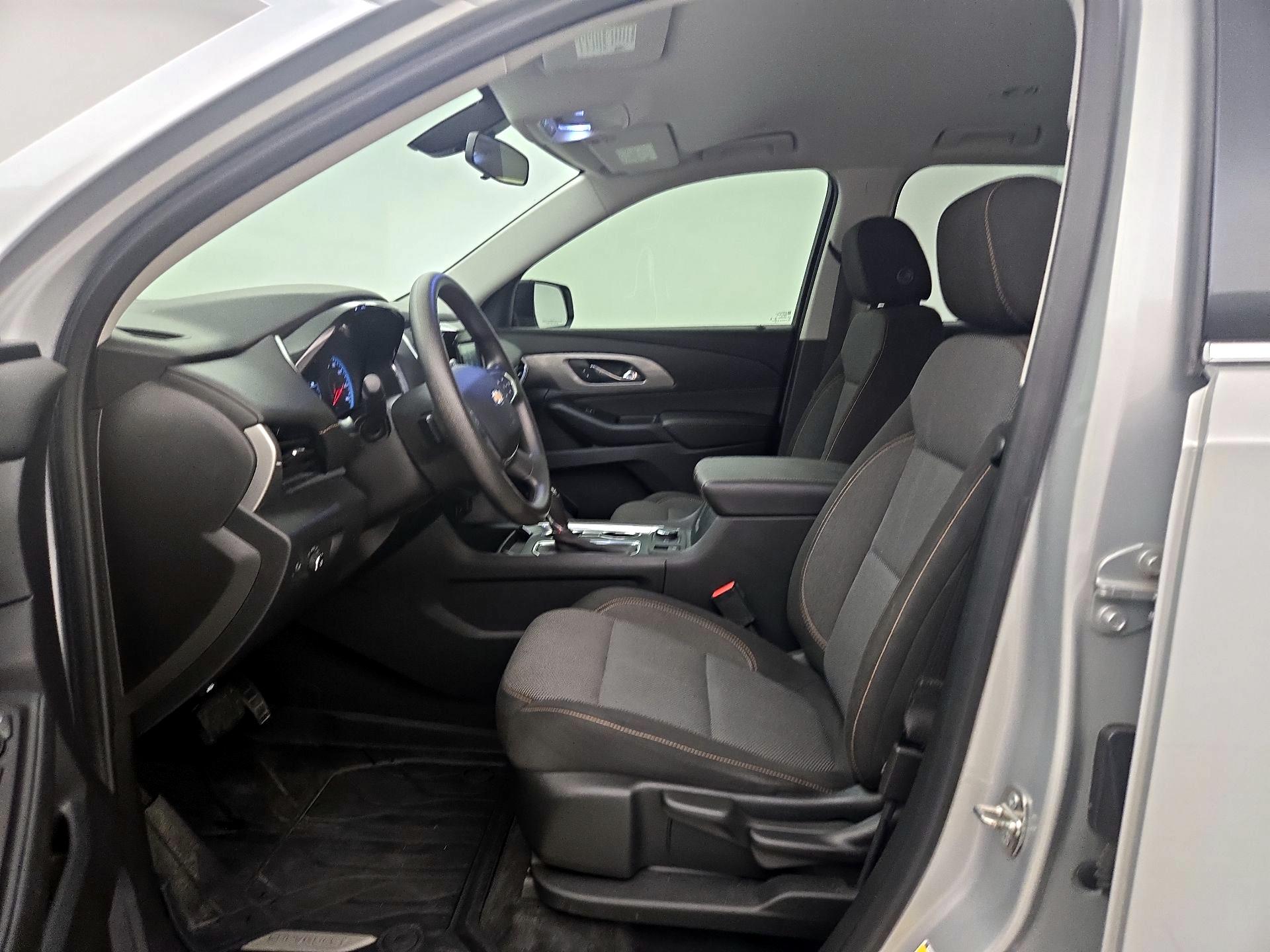 Thumbnail: 2019 Chevrolet Traverse - 11