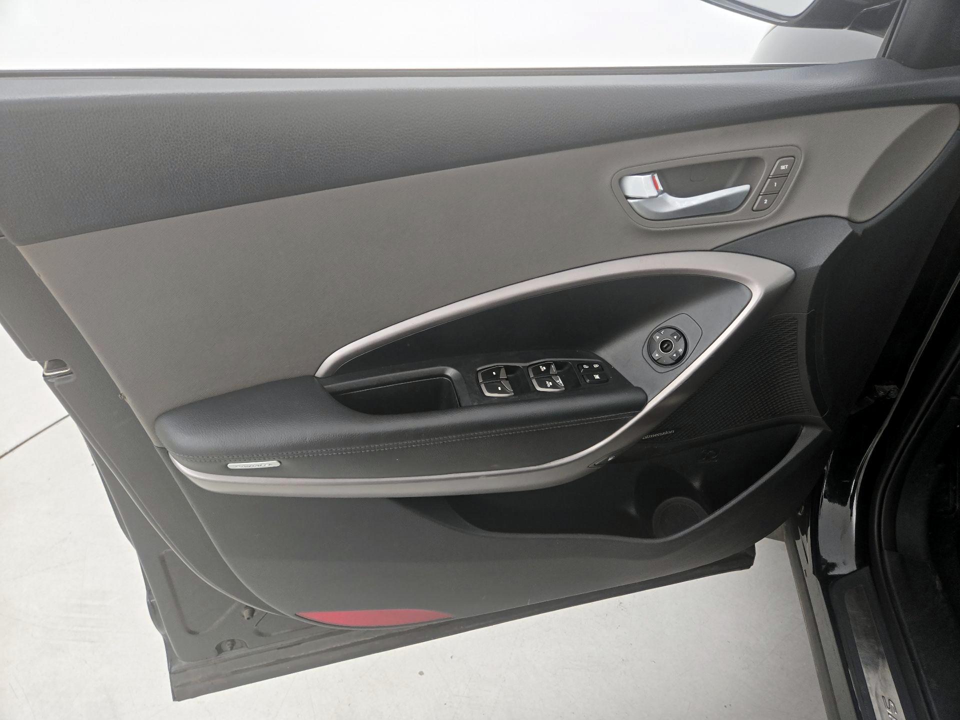Thumbnail: 2015 Hyundai Santa Fe - 12