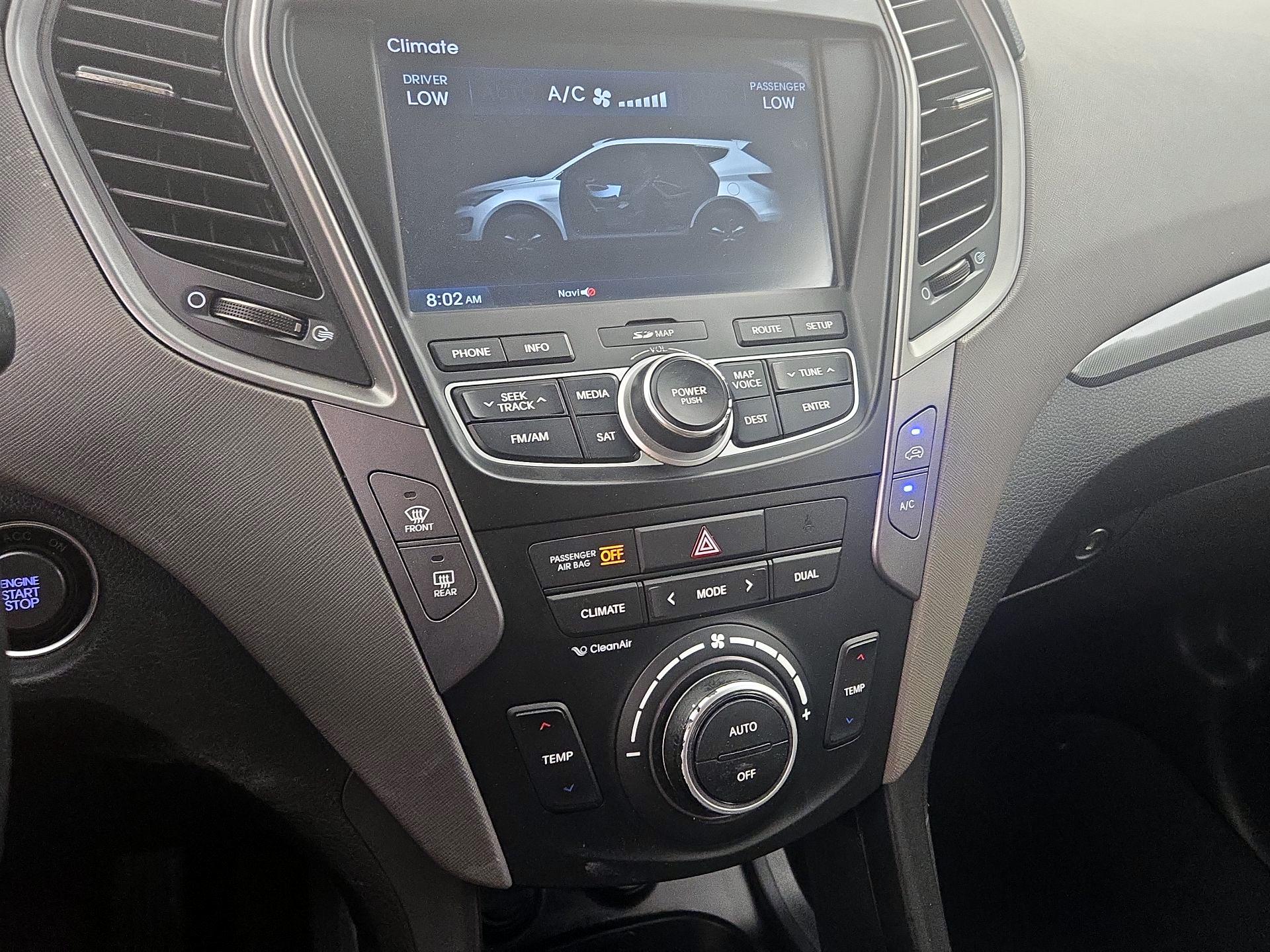 Thumbnail: 2015 Hyundai Santa Fe - 17
