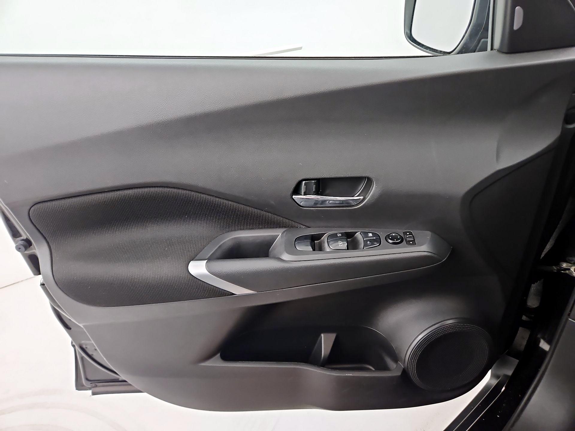 Thumbnail: 2021 Nissan Kicks - 12