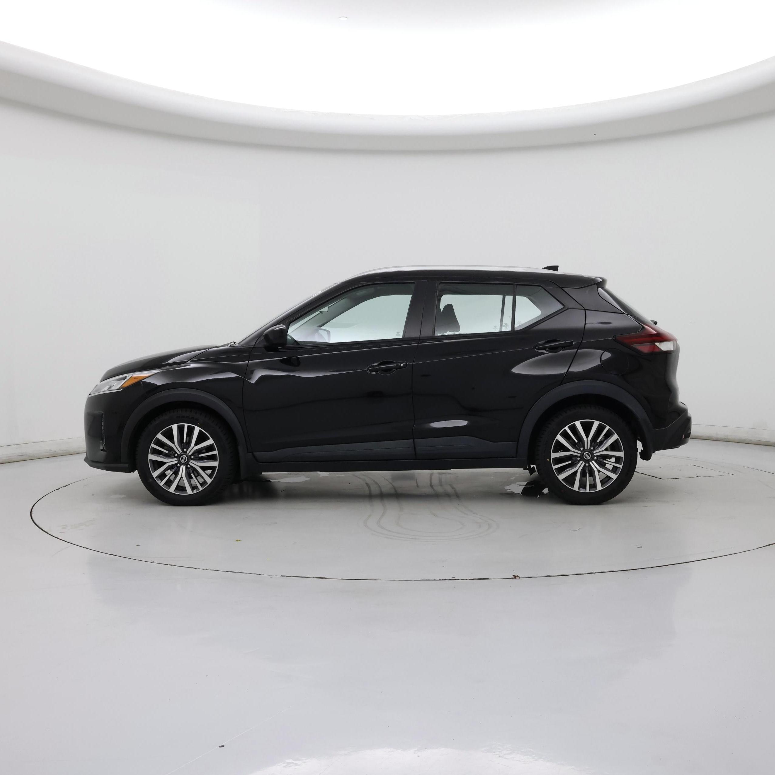 Thumbnail: 2021 Nissan Kicks - 3