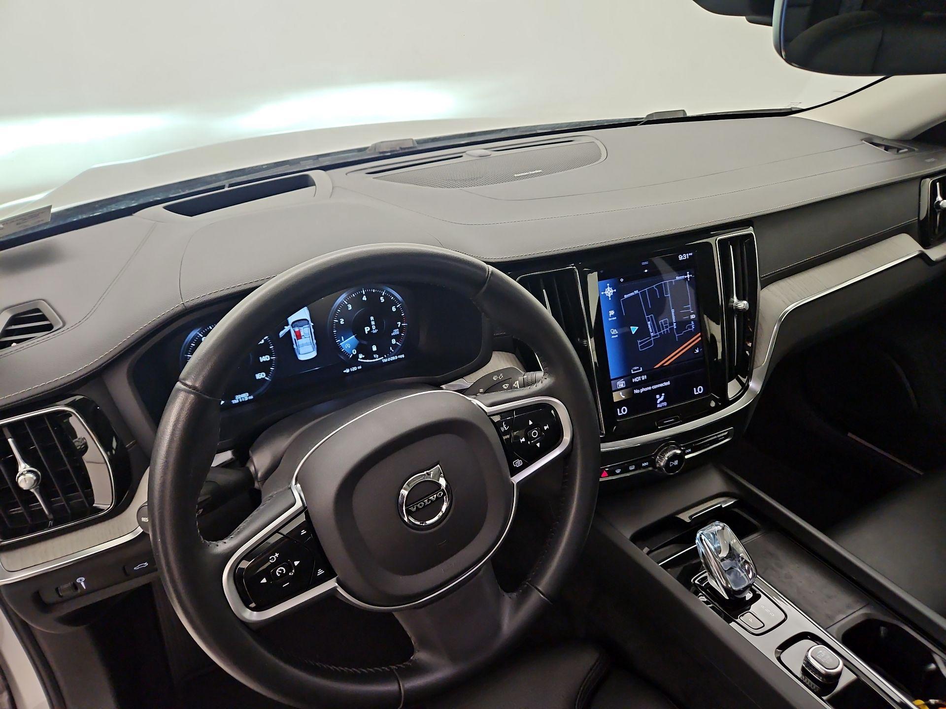 Thumbnail: 2022 Volvo S60 - 9