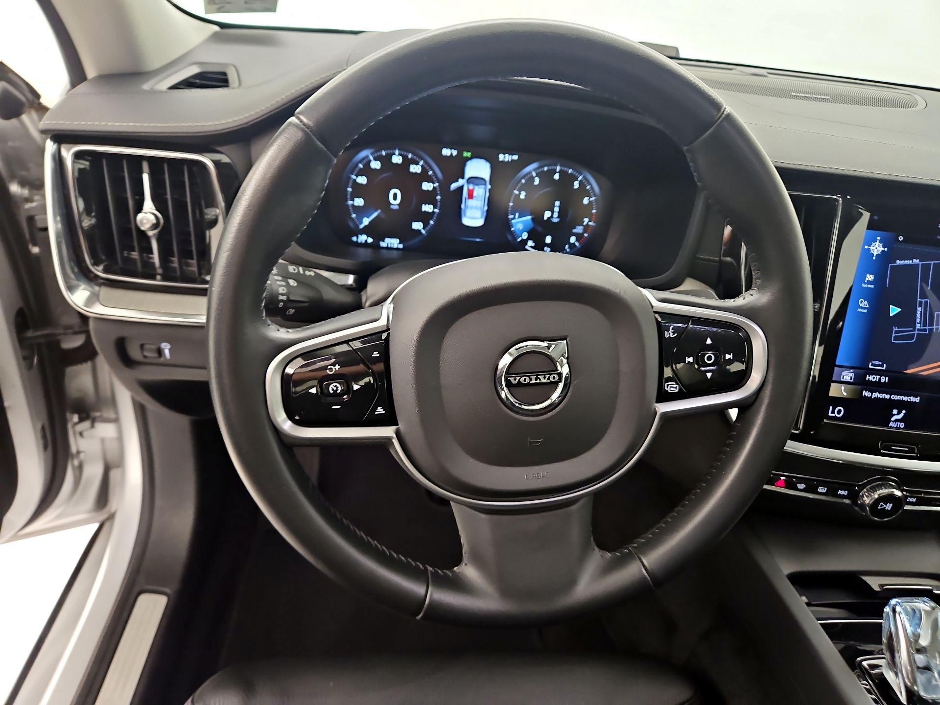 Thumbnail: 2022 Volvo S60 - 10