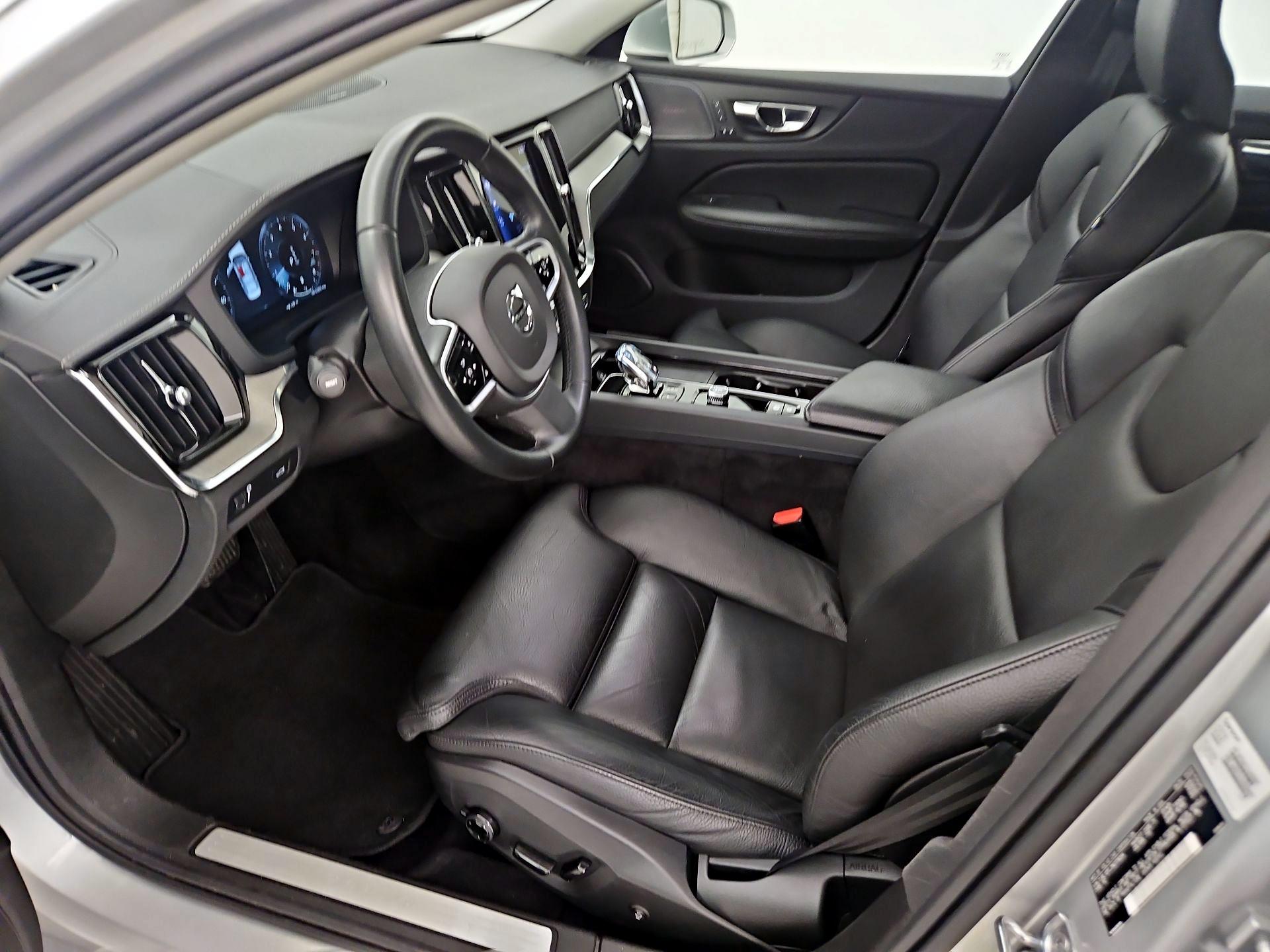Thumbnail: 2022 Volvo S60 - 11