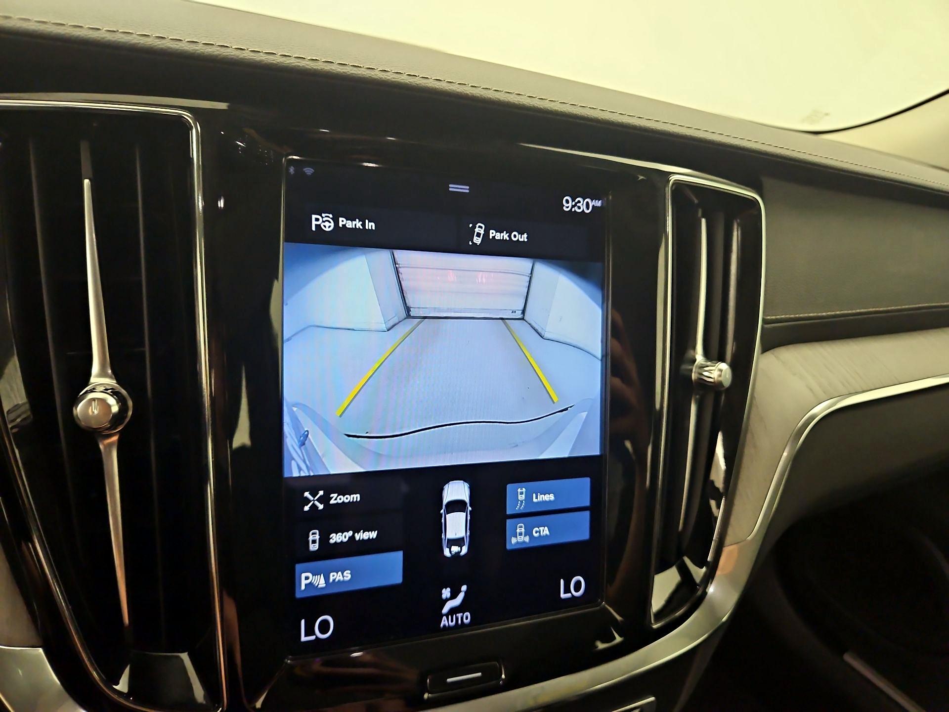 Thumbnail: 2022 Volvo S60 - 15