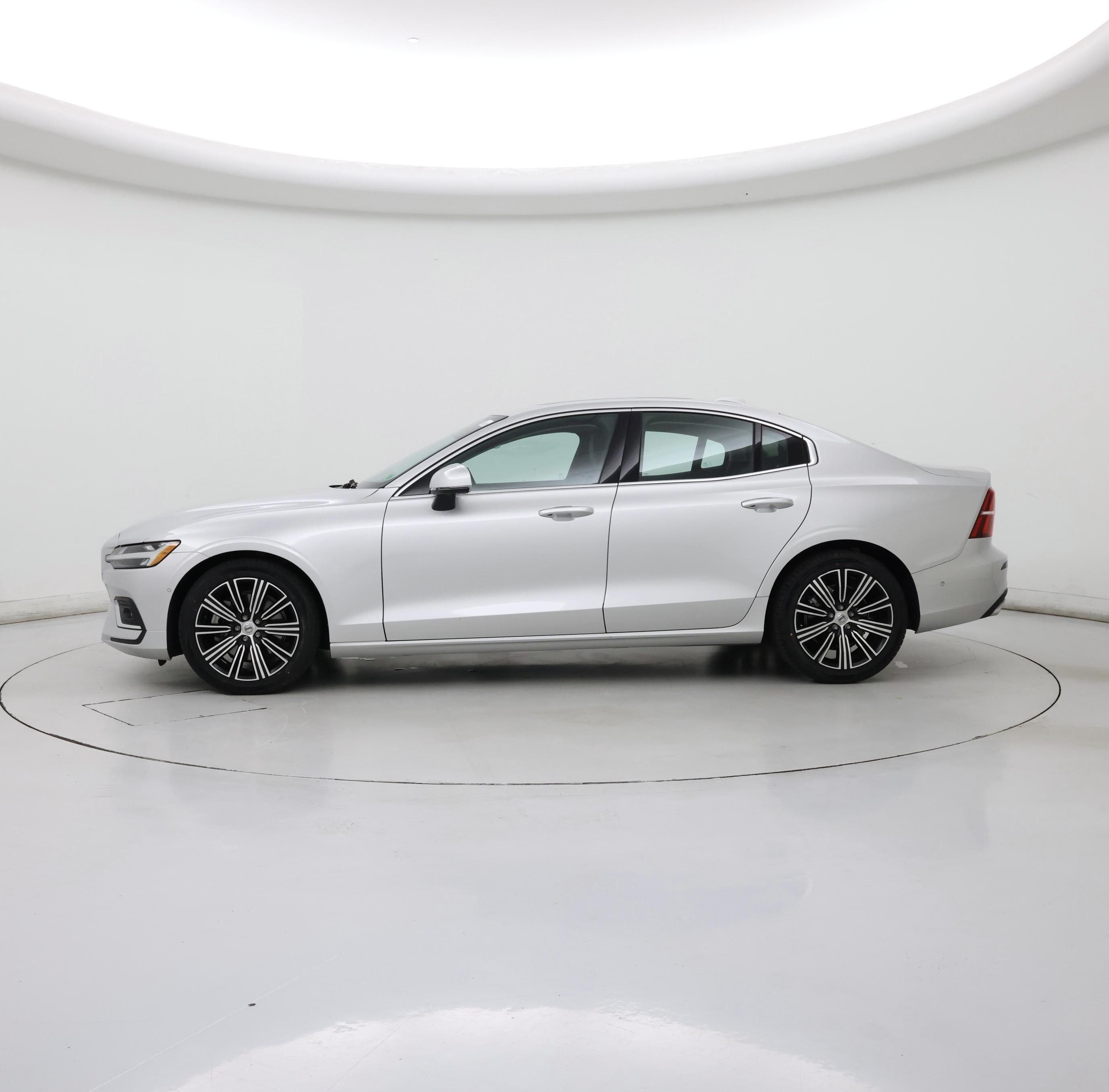 Thumbnail: 2022 Volvo S60 - 3