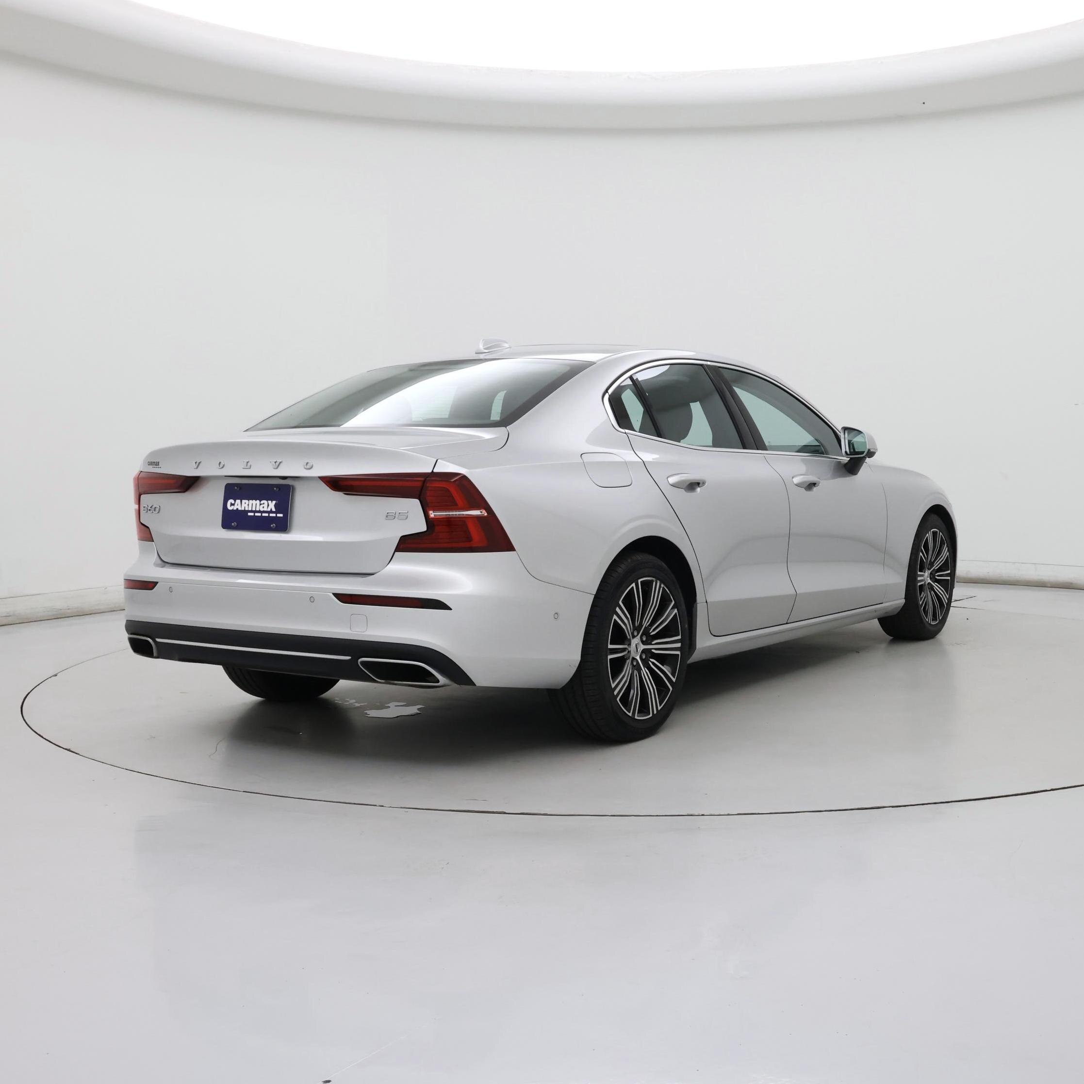 Thumbnail: 2022 Volvo S60 - 8