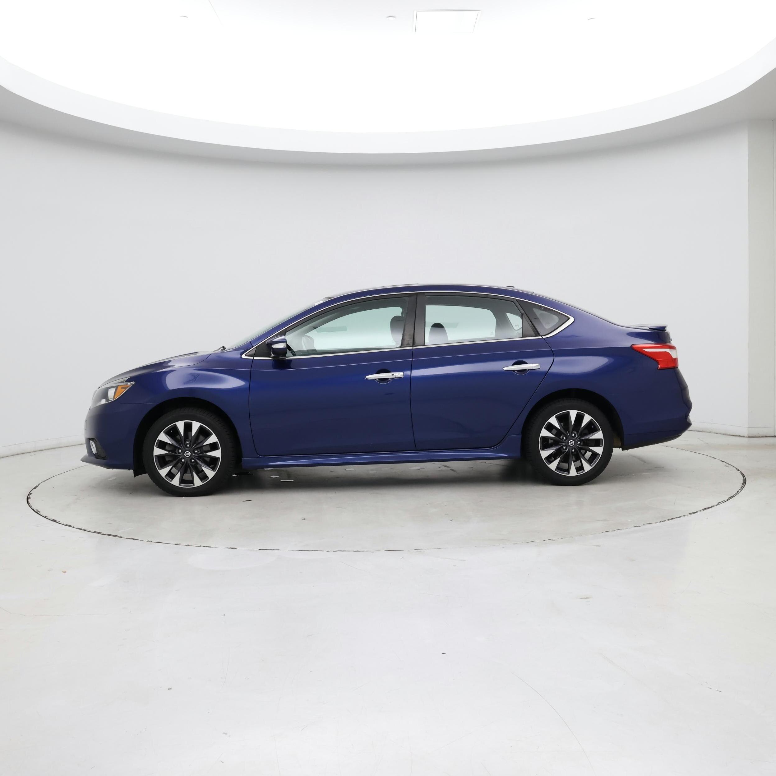 Thumbnail: 2017 Nissan Sentra - 3
