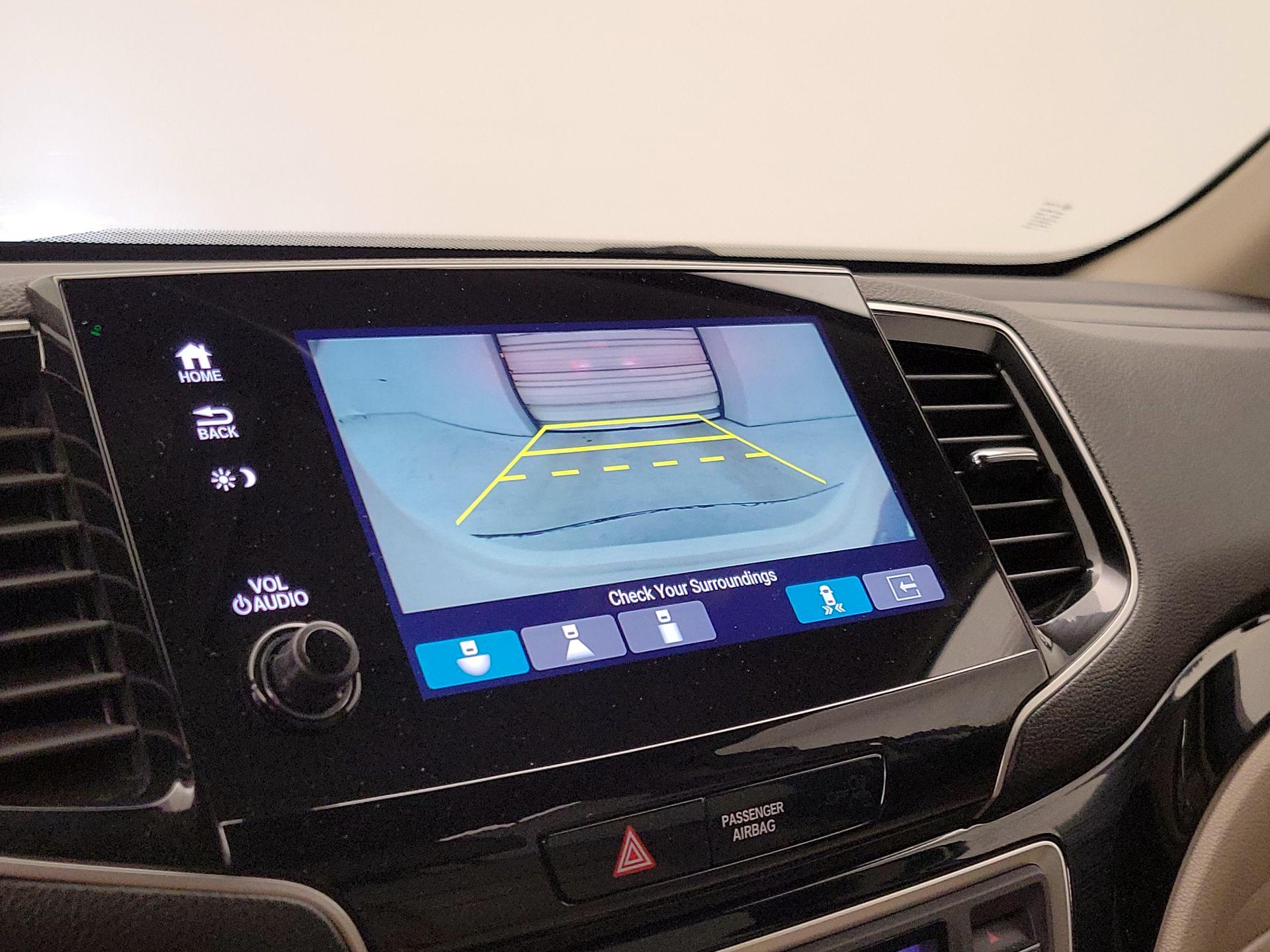 Thumbnail: 2019 Honda Pilot - 14