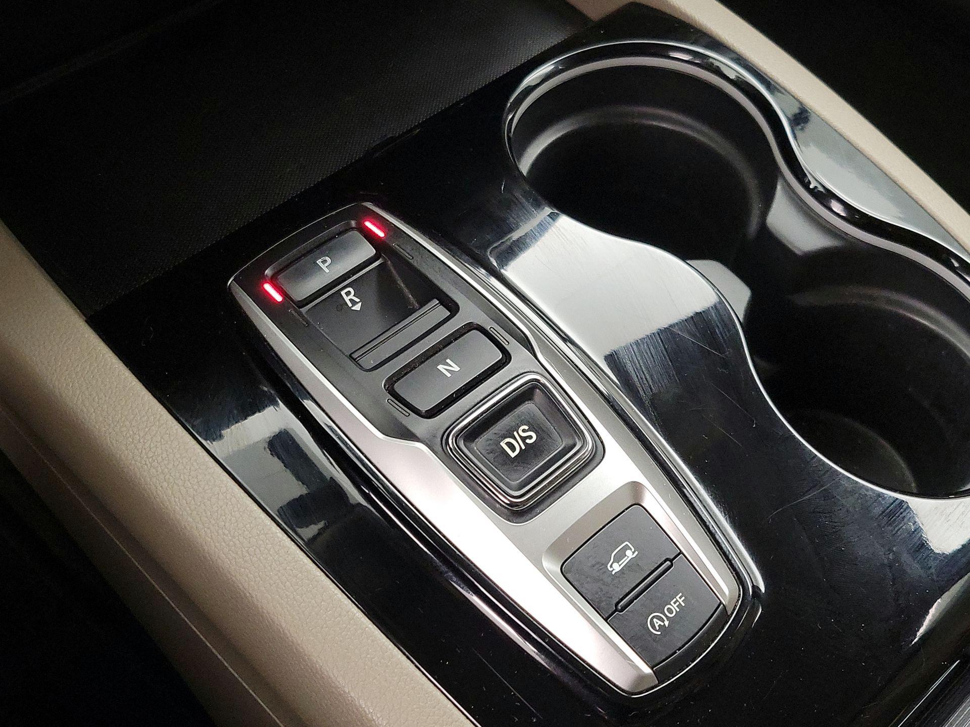 Thumbnail: 2019 Honda Pilot - 17