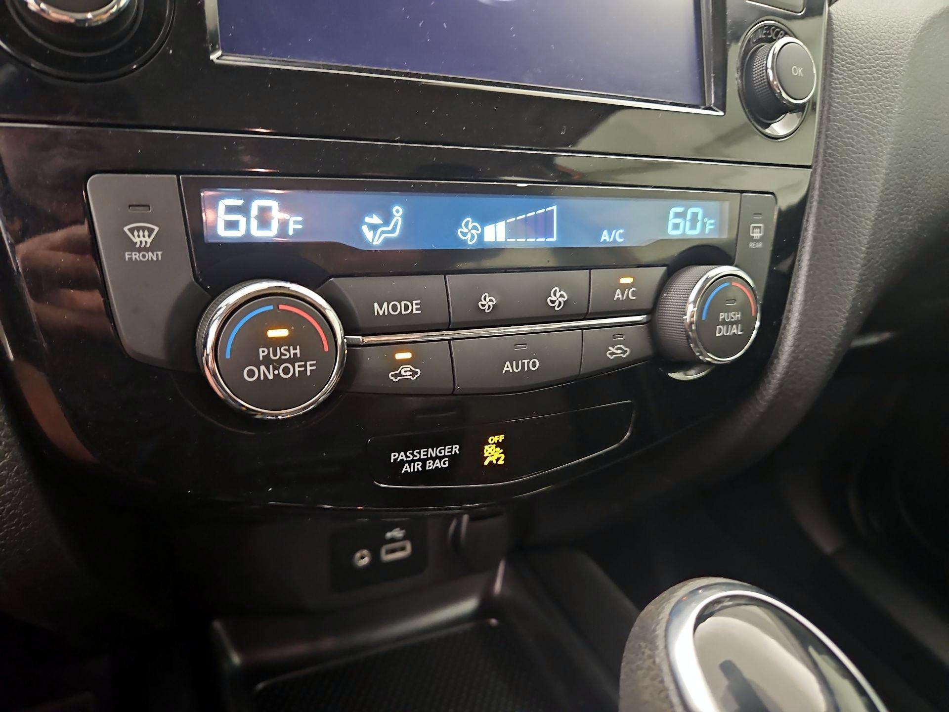 Thumbnail: 2020 Nissan Rogue Sport - 16
