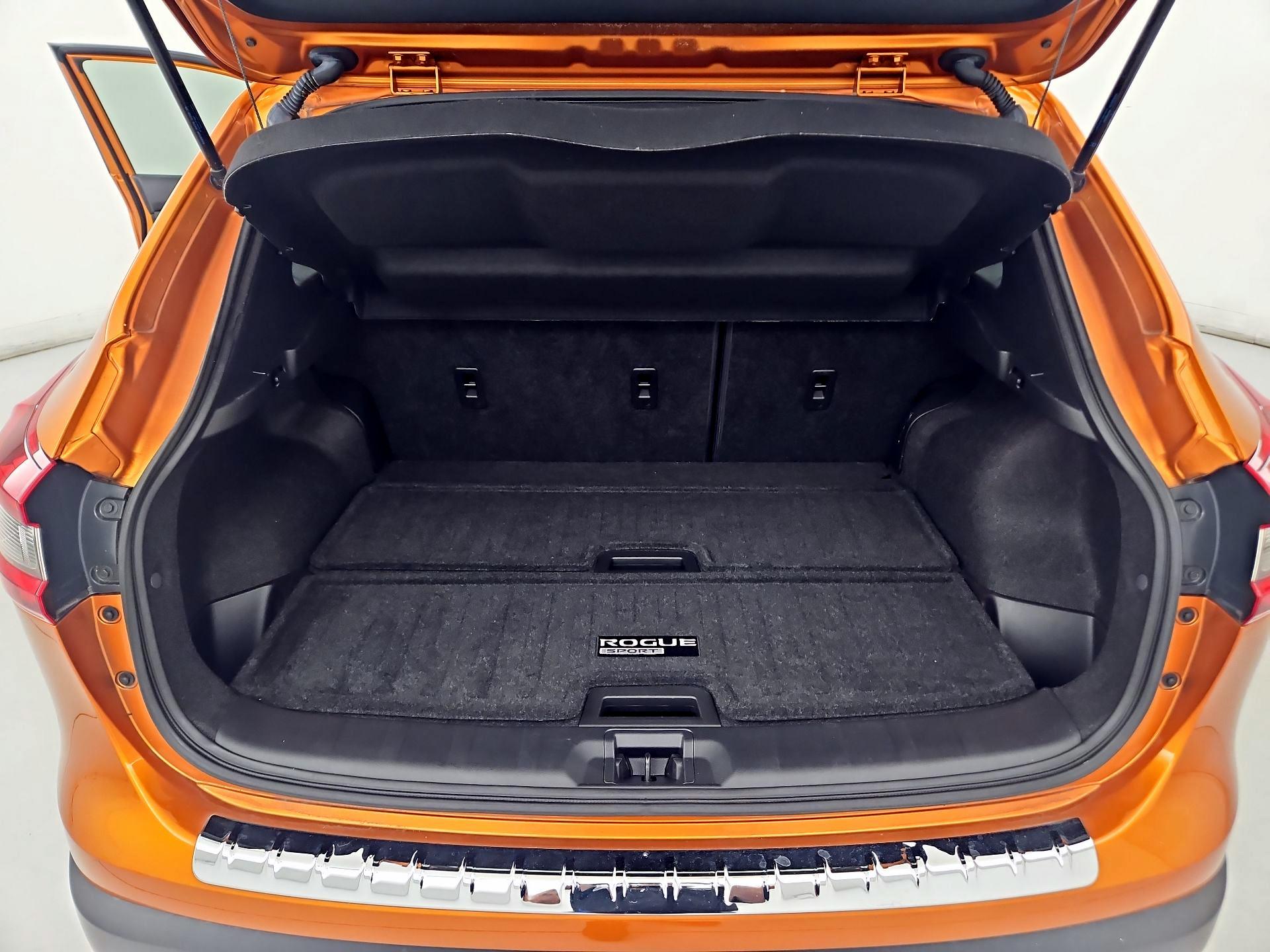 Thumbnail: 2020 Nissan Rogue Sport - 20