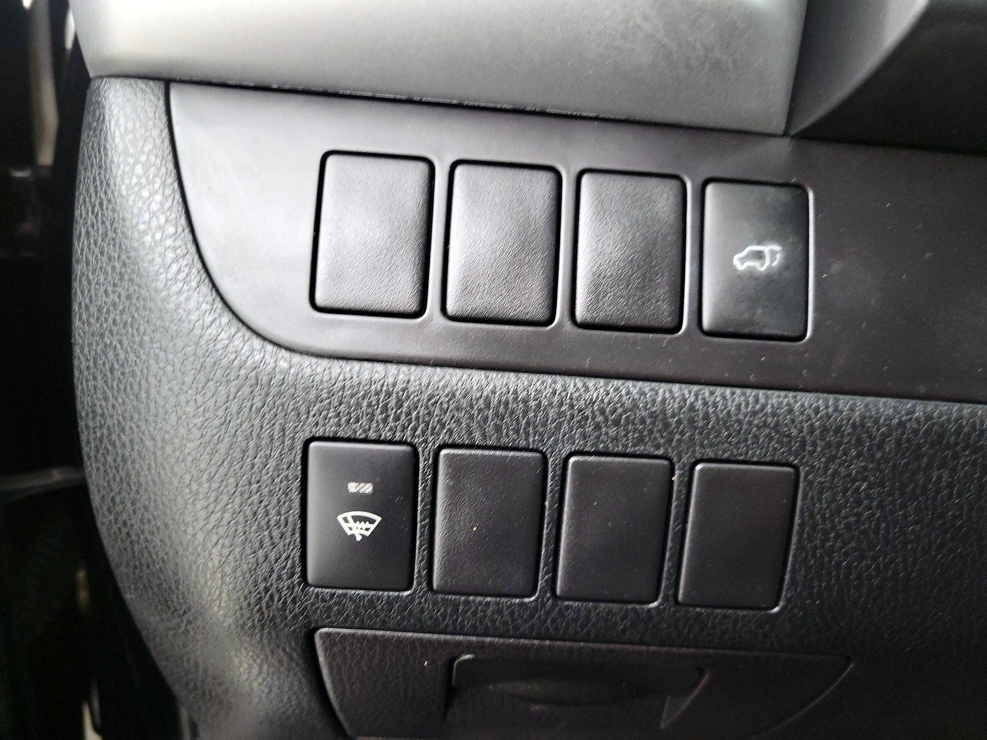 Thumbnail: 2016 Toyota Highlander - 13