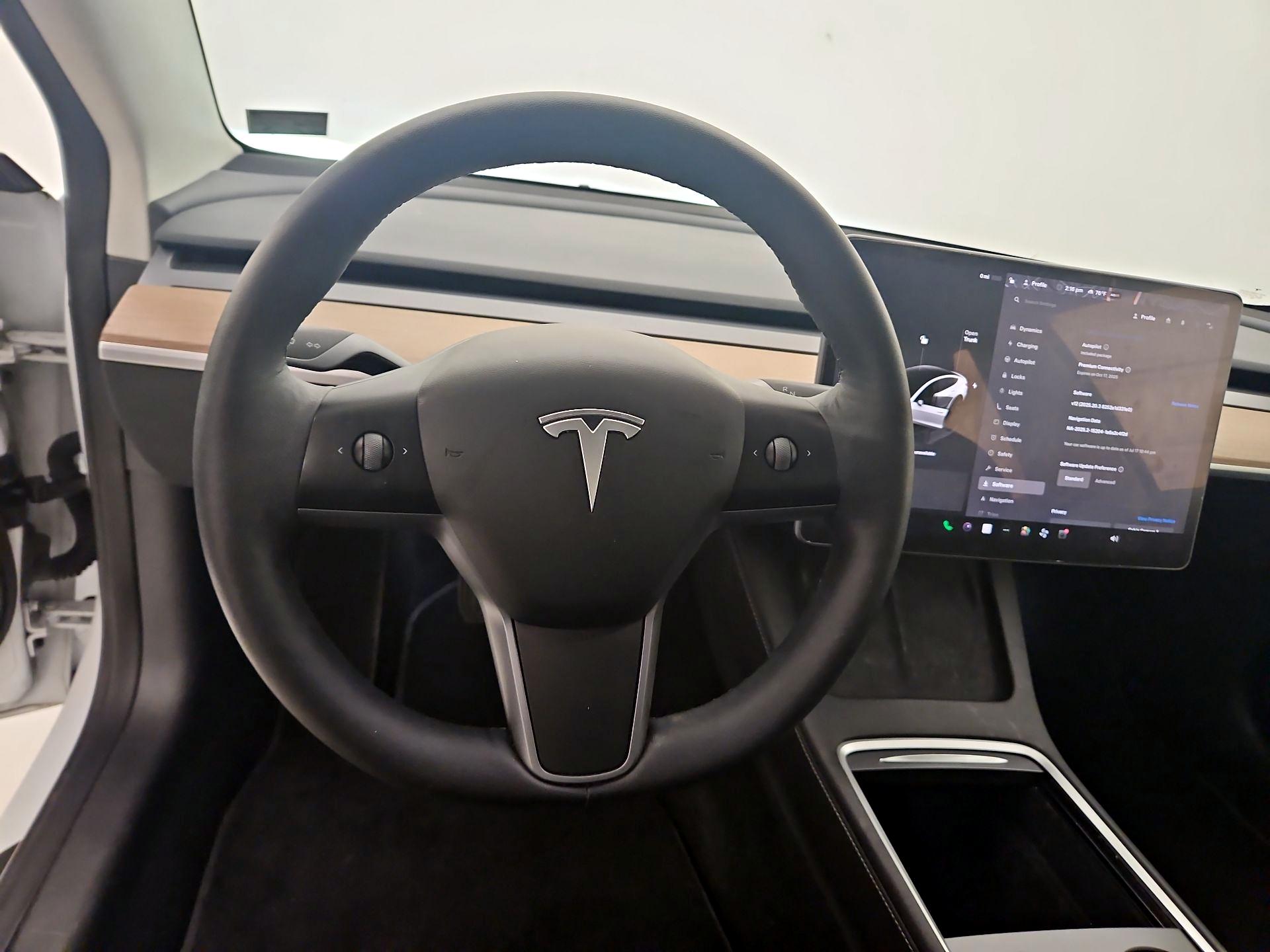 Thumbnail: 2022 Tesla Model 3 - 10