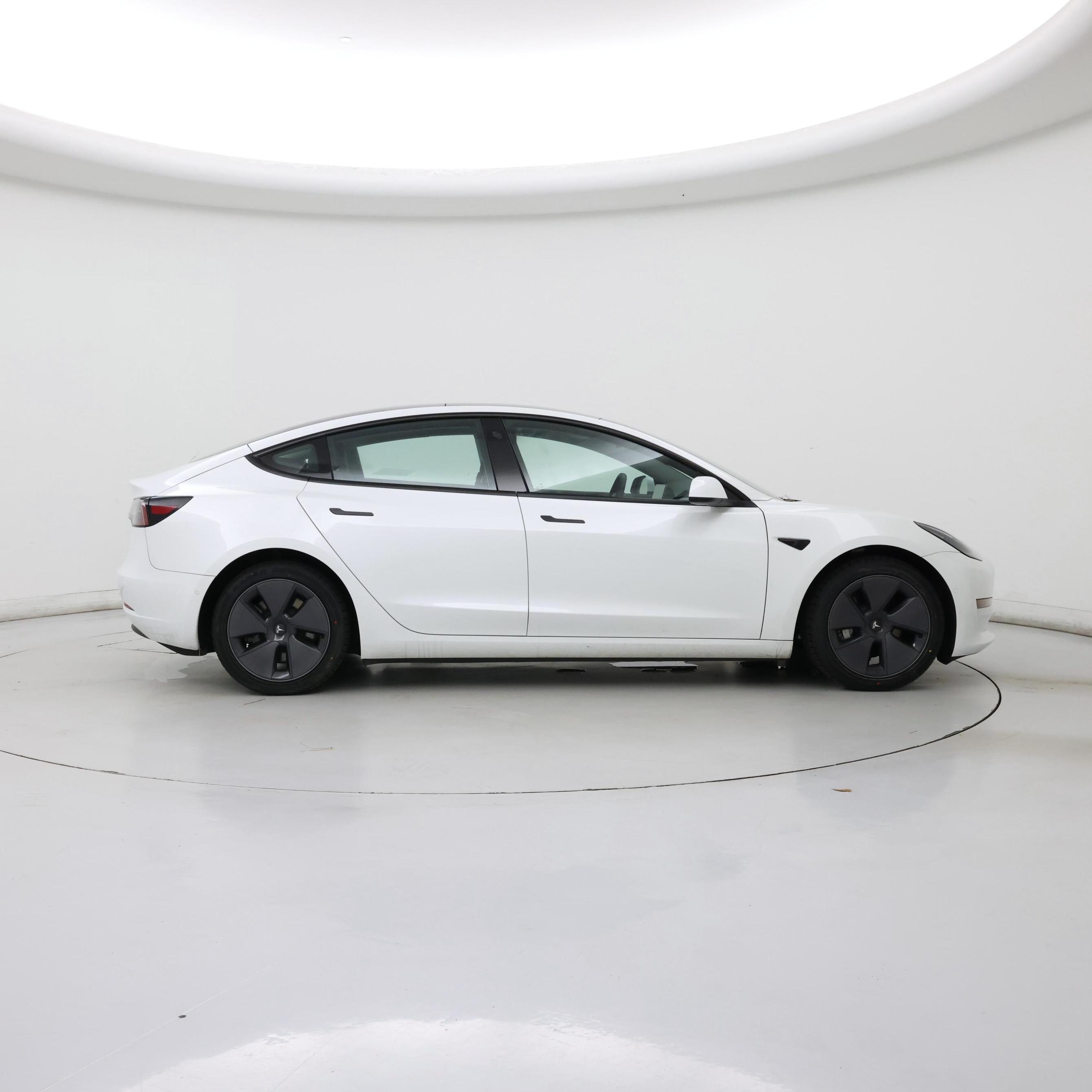Thumbnail: 2022 Tesla Model 3 - 7