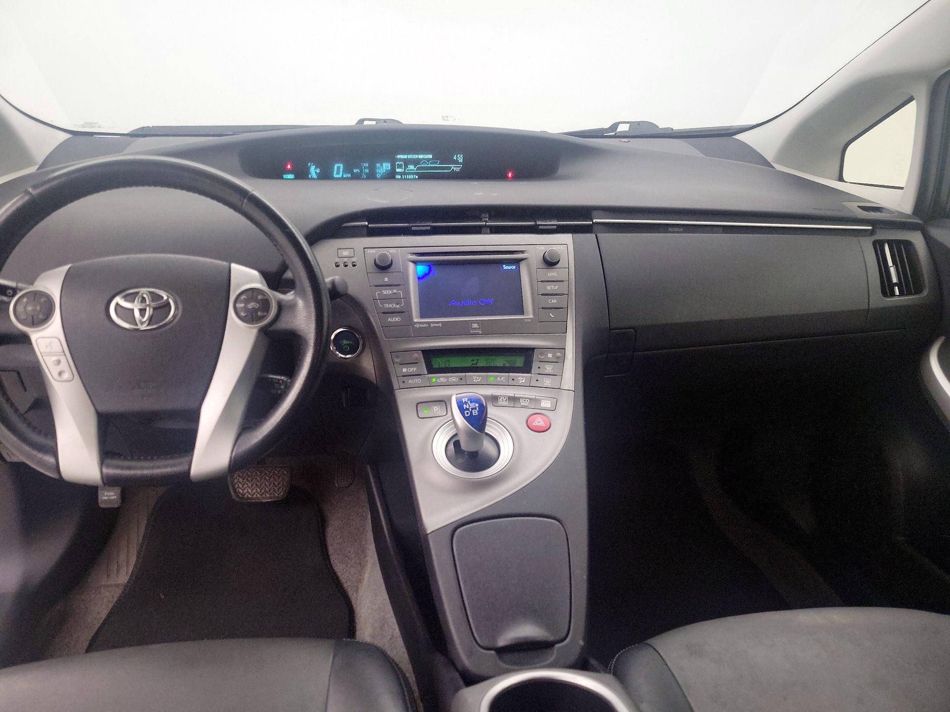 Thumbnail: 2014 Toyota Prius - 9