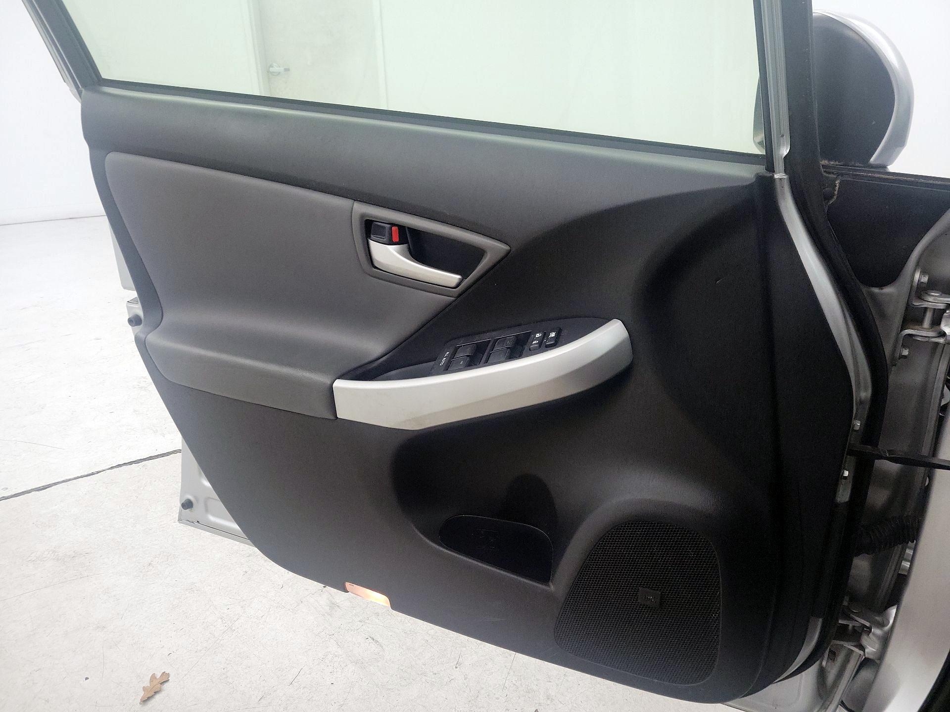 Thumbnail: 2014 Toyota Prius - 12
