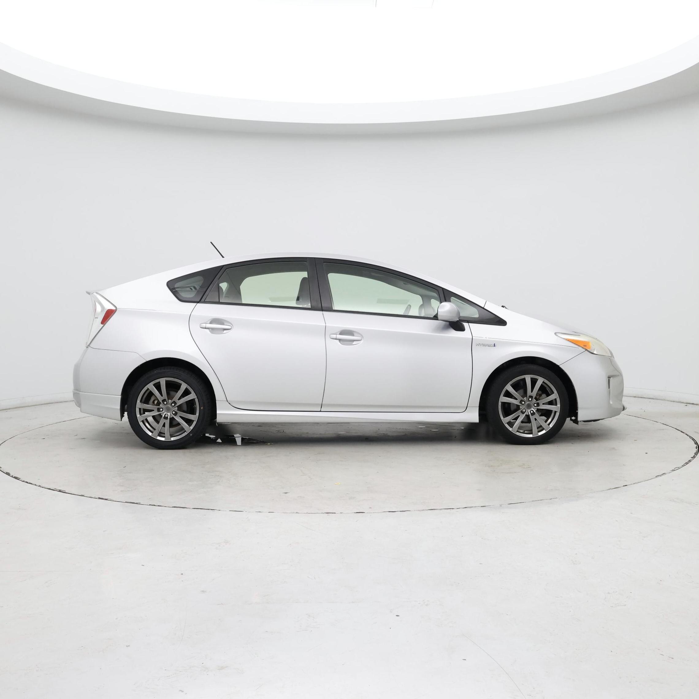 Thumbnail: 2014 Toyota Prius - 7