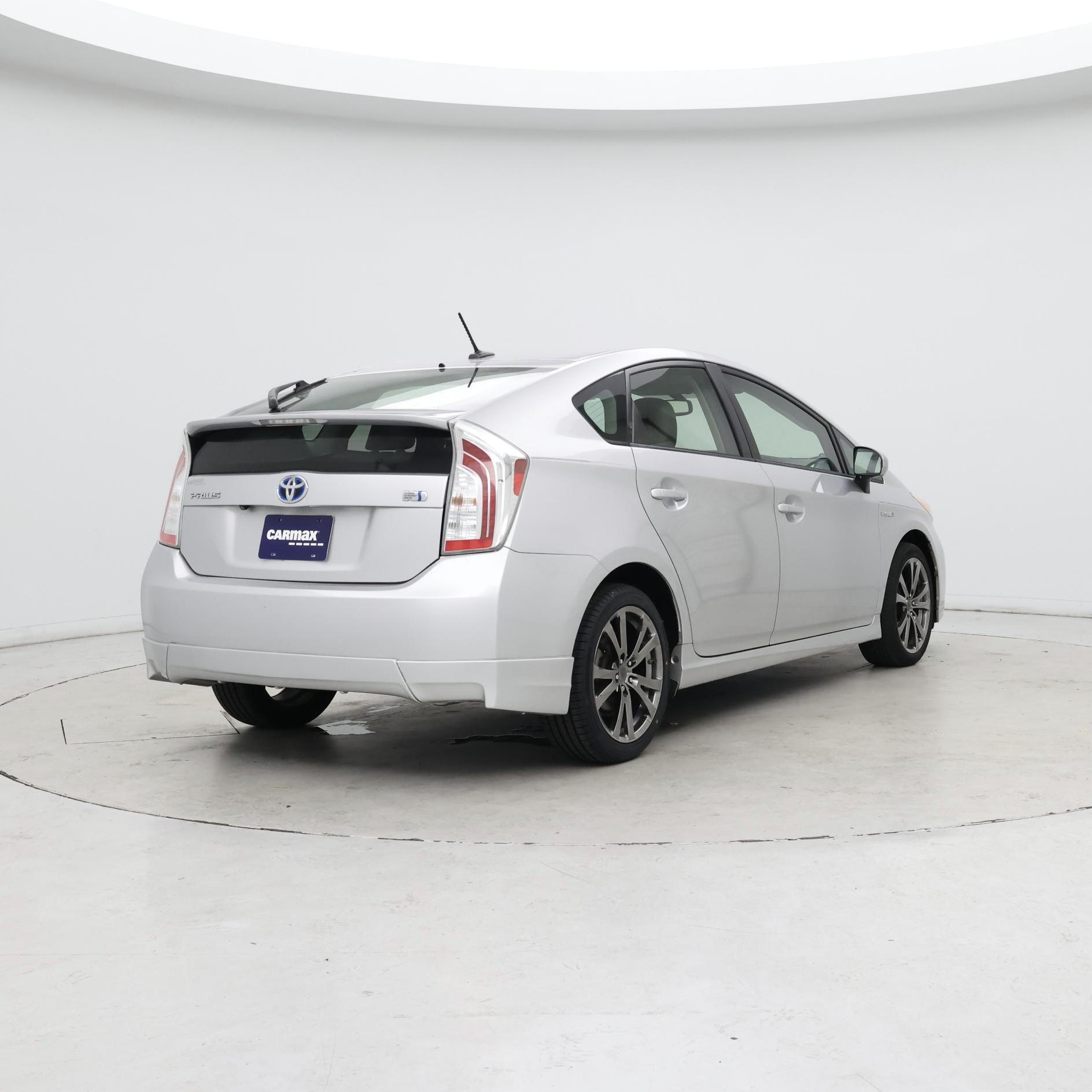 Thumbnail: 2014 Toyota Prius - 8