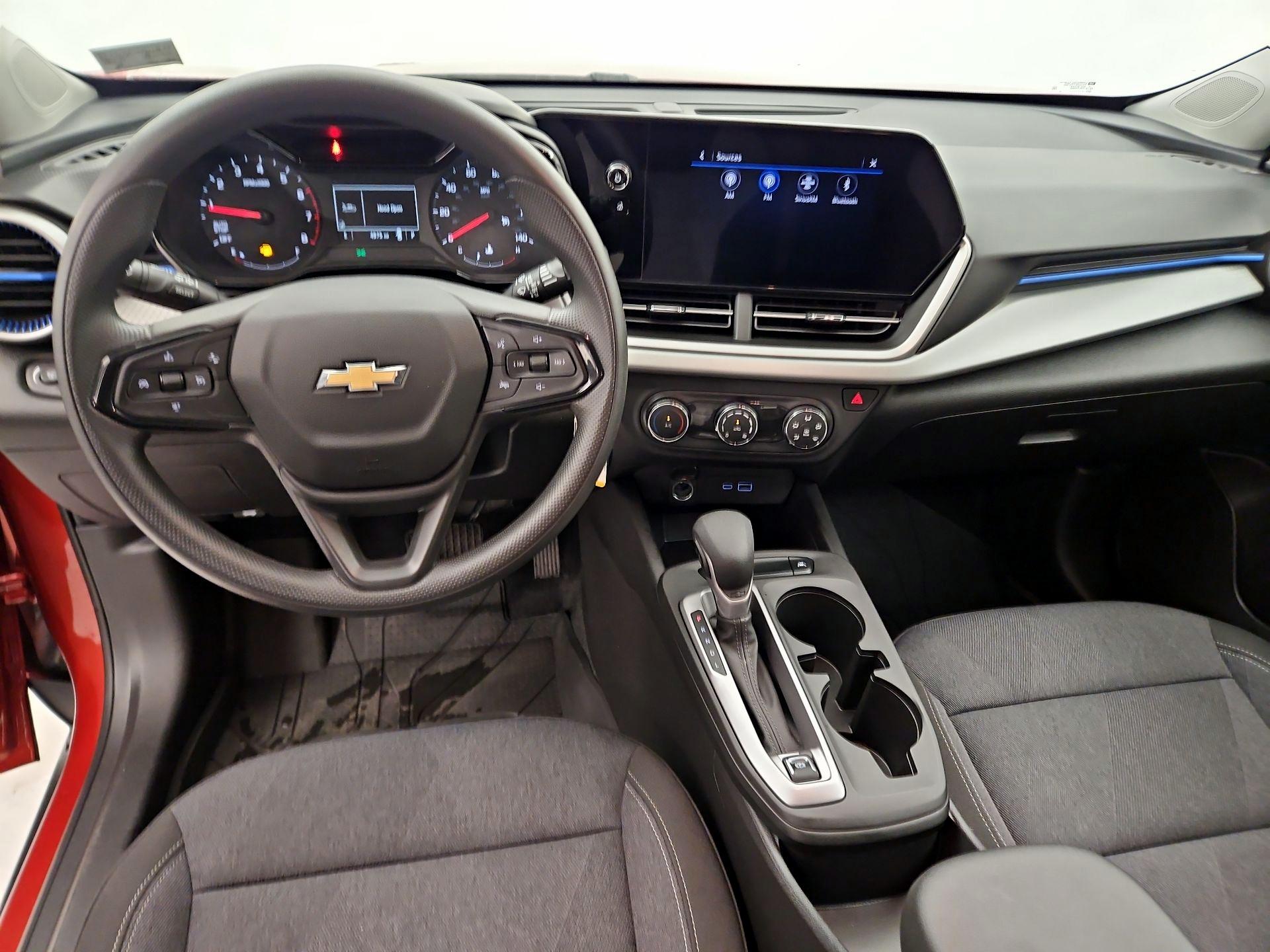 Thumbnail: 2024 Chevrolet Trax - 9