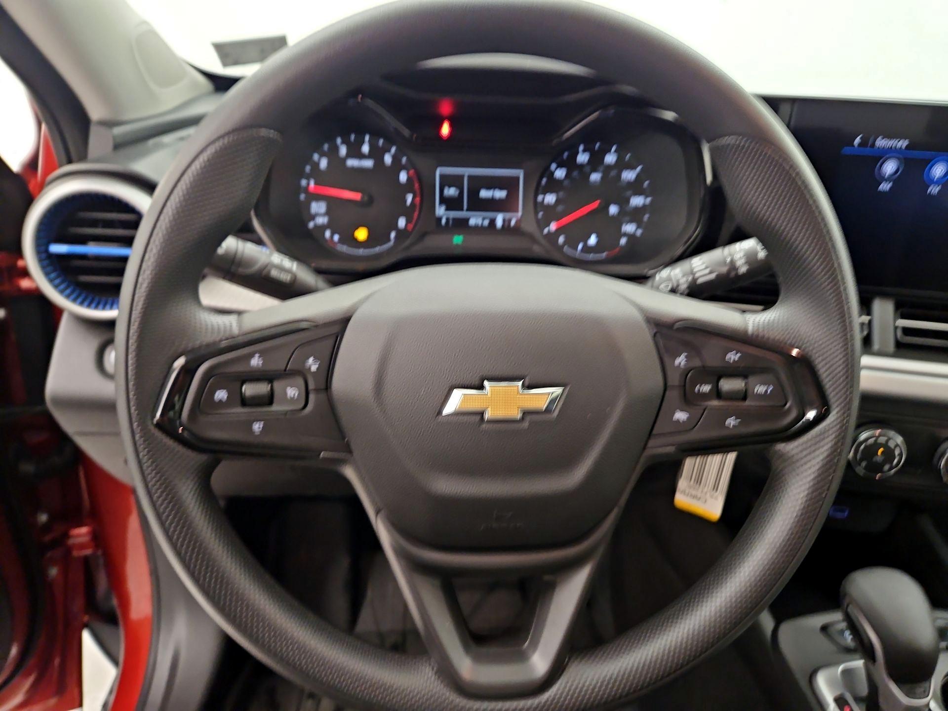 Thumbnail: 2024 Chevrolet Trax - 10
