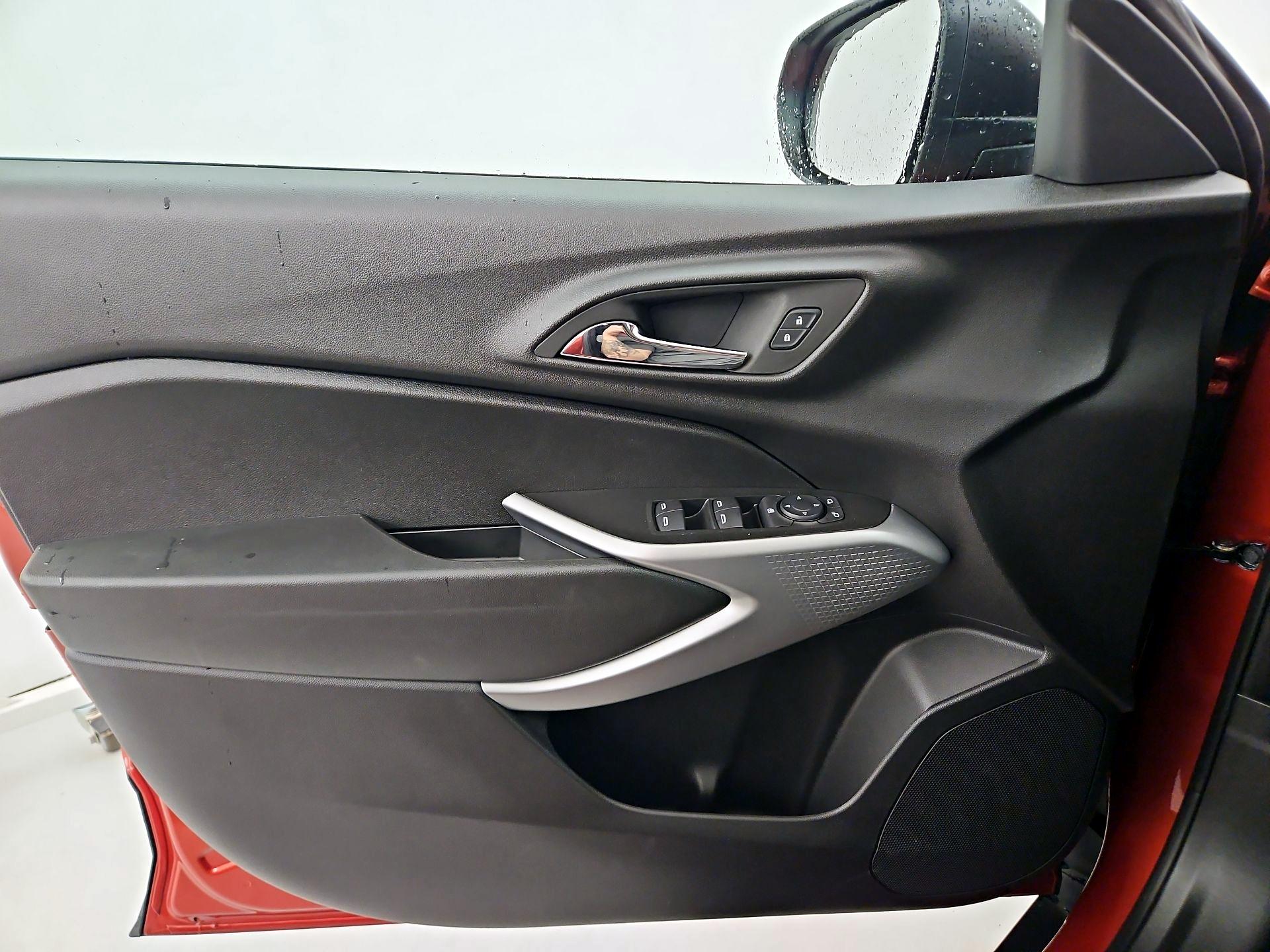 Thumbnail: 2024 Chevrolet Trax - 12