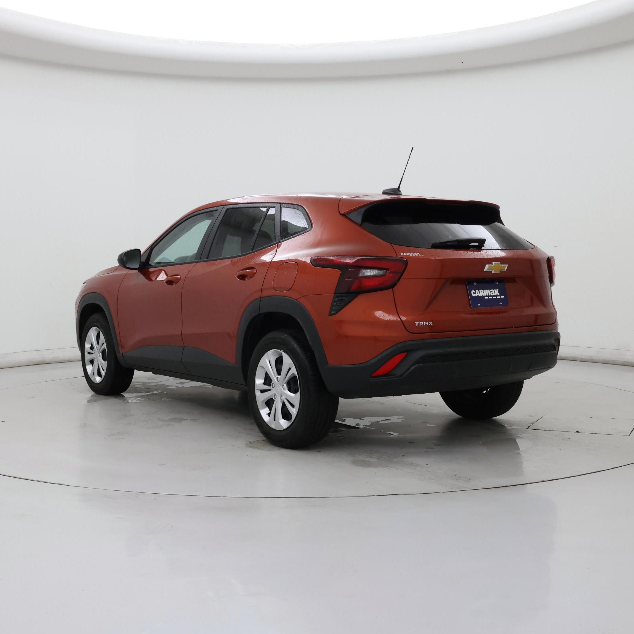 Thumbnail: 2024 Chevrolet Trax - 2