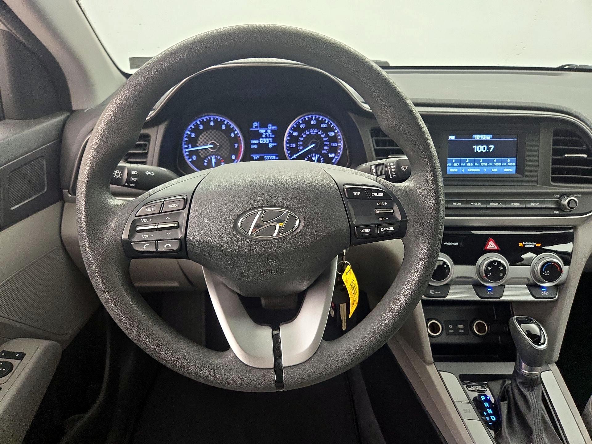 Thumbnail: 2019 Hyundai Elantra - 10