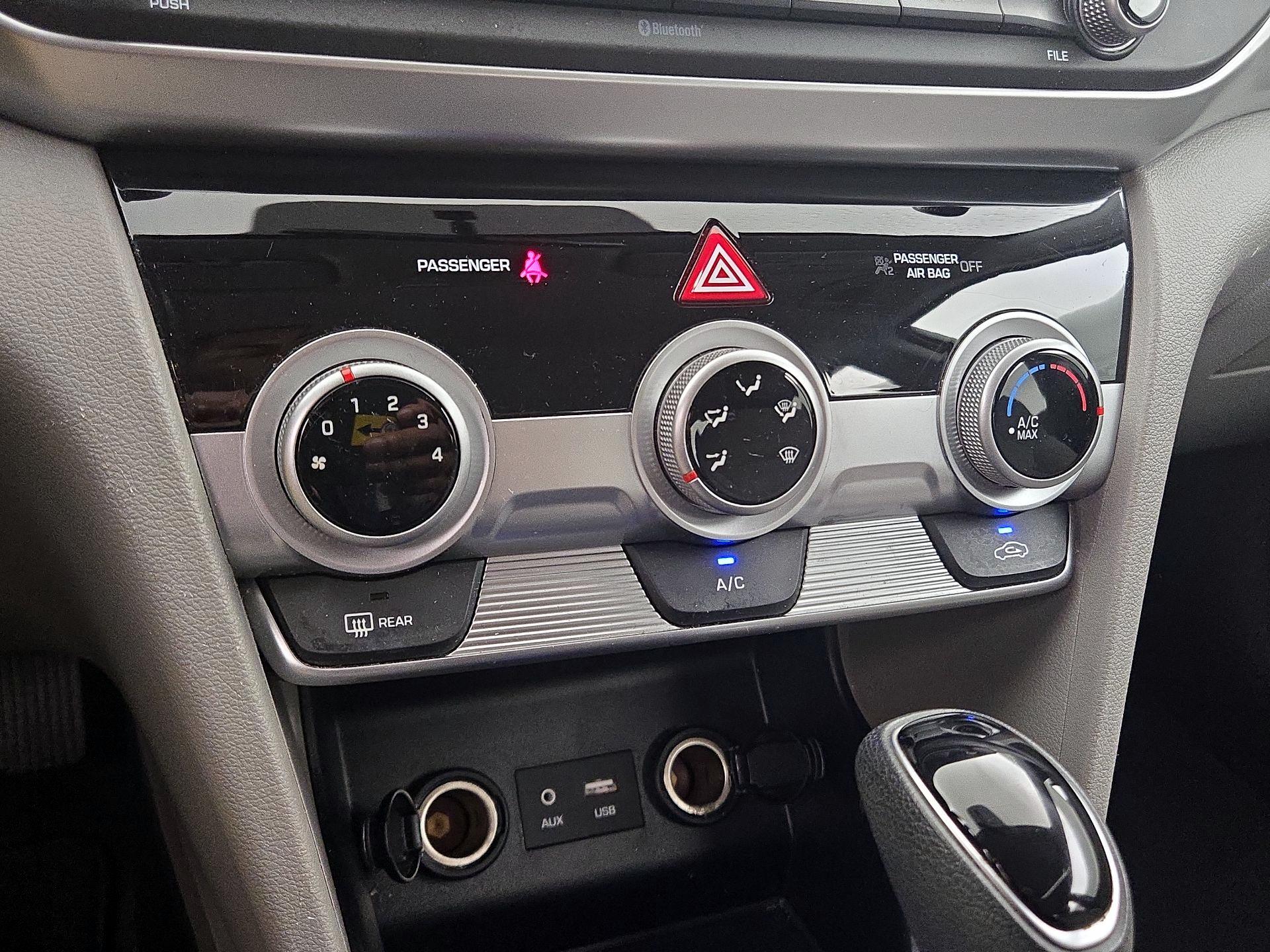 Thumbnail: 2019 Hyundai Elantra - 16