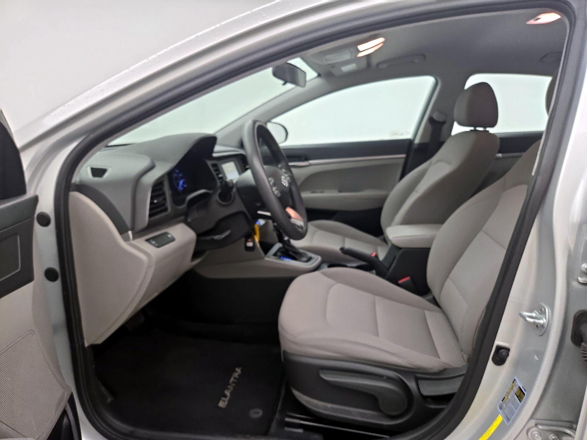 Thumbnail: 2019 Hyundai Elantra - 19