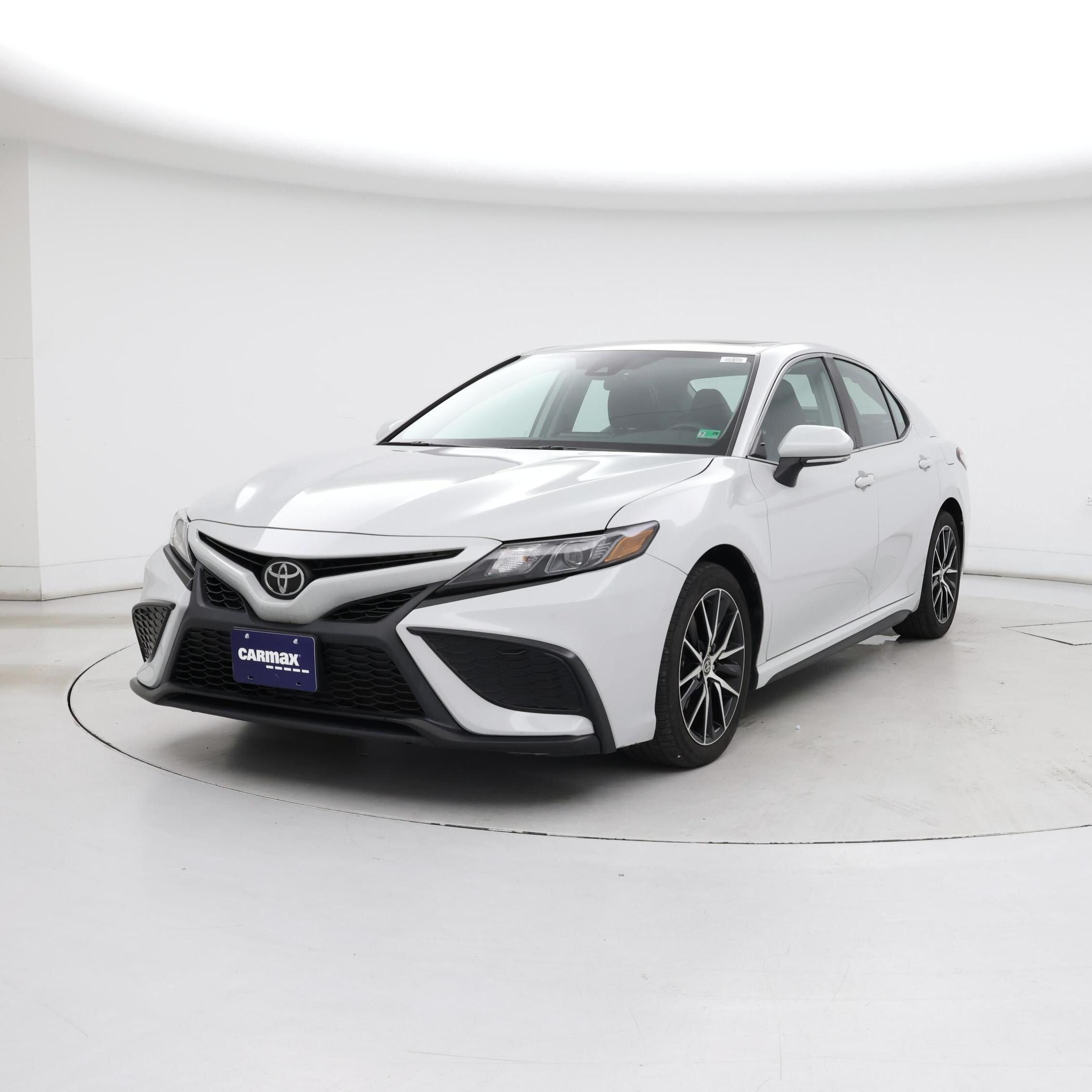 Thumbnail: 2023 Toyota Camry - 4