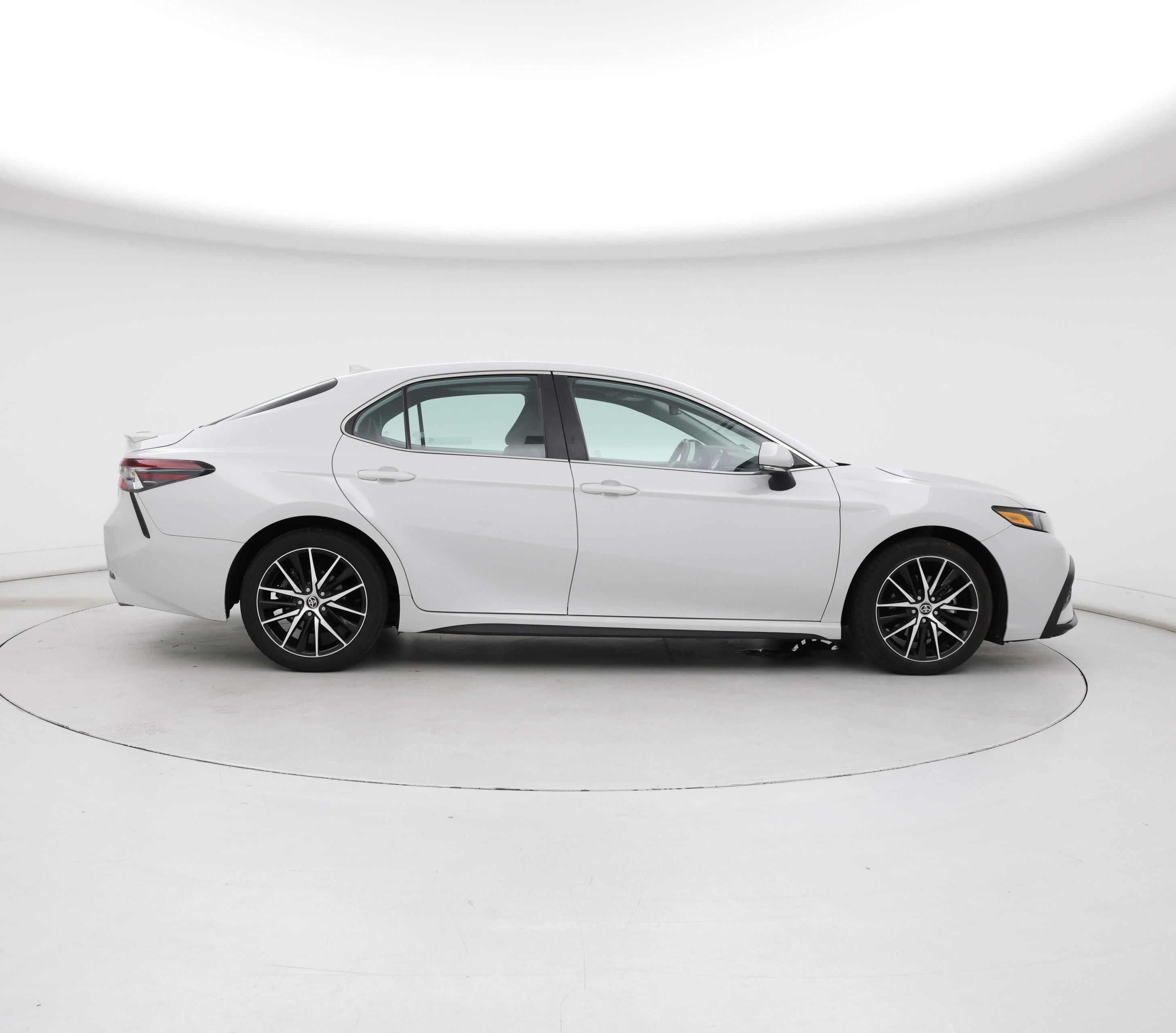 Thumbnail: 2023 Toyota Camry - 7