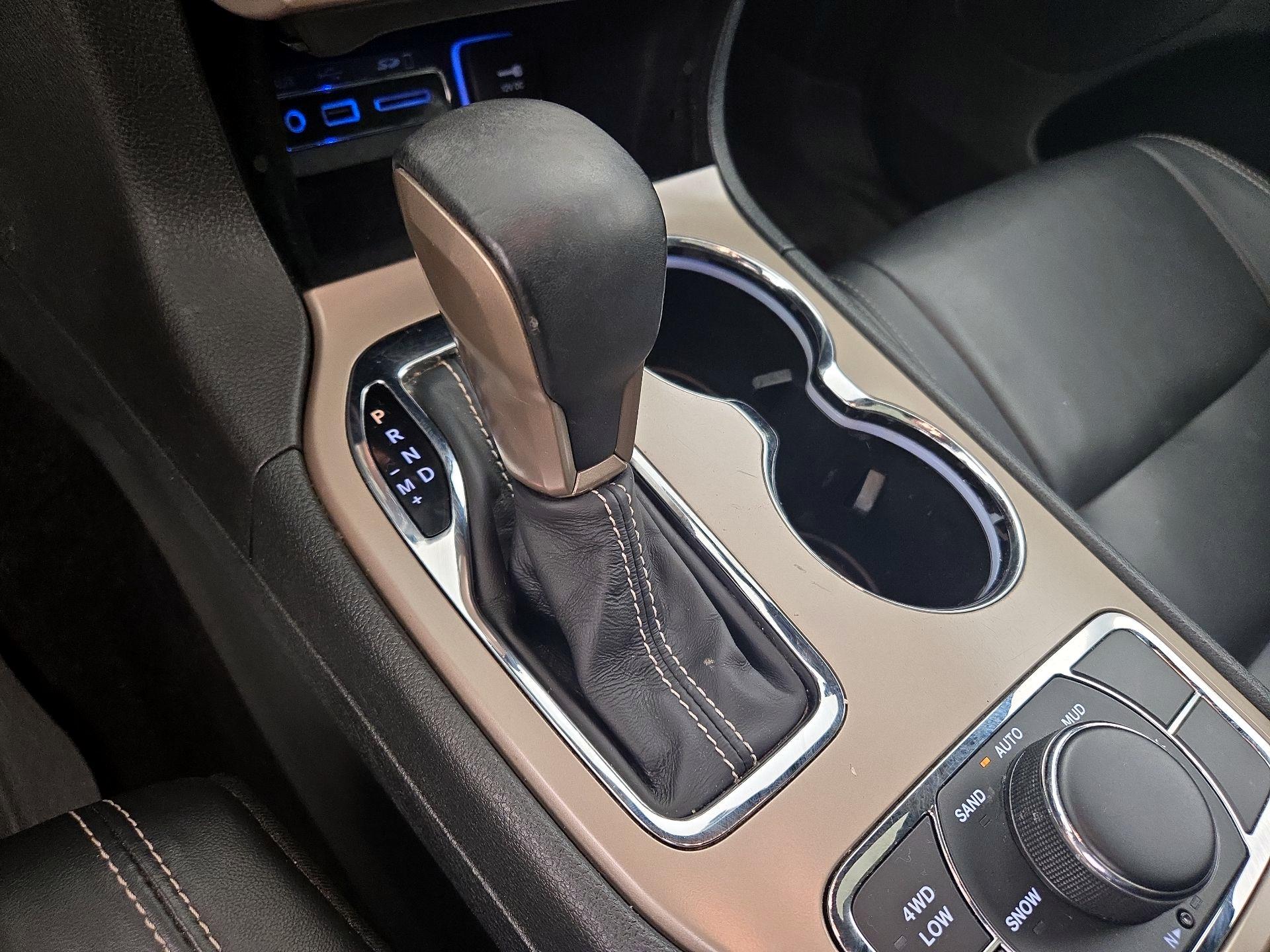 Thumbnail: 2017 Jeep Grand Cherokee - 18