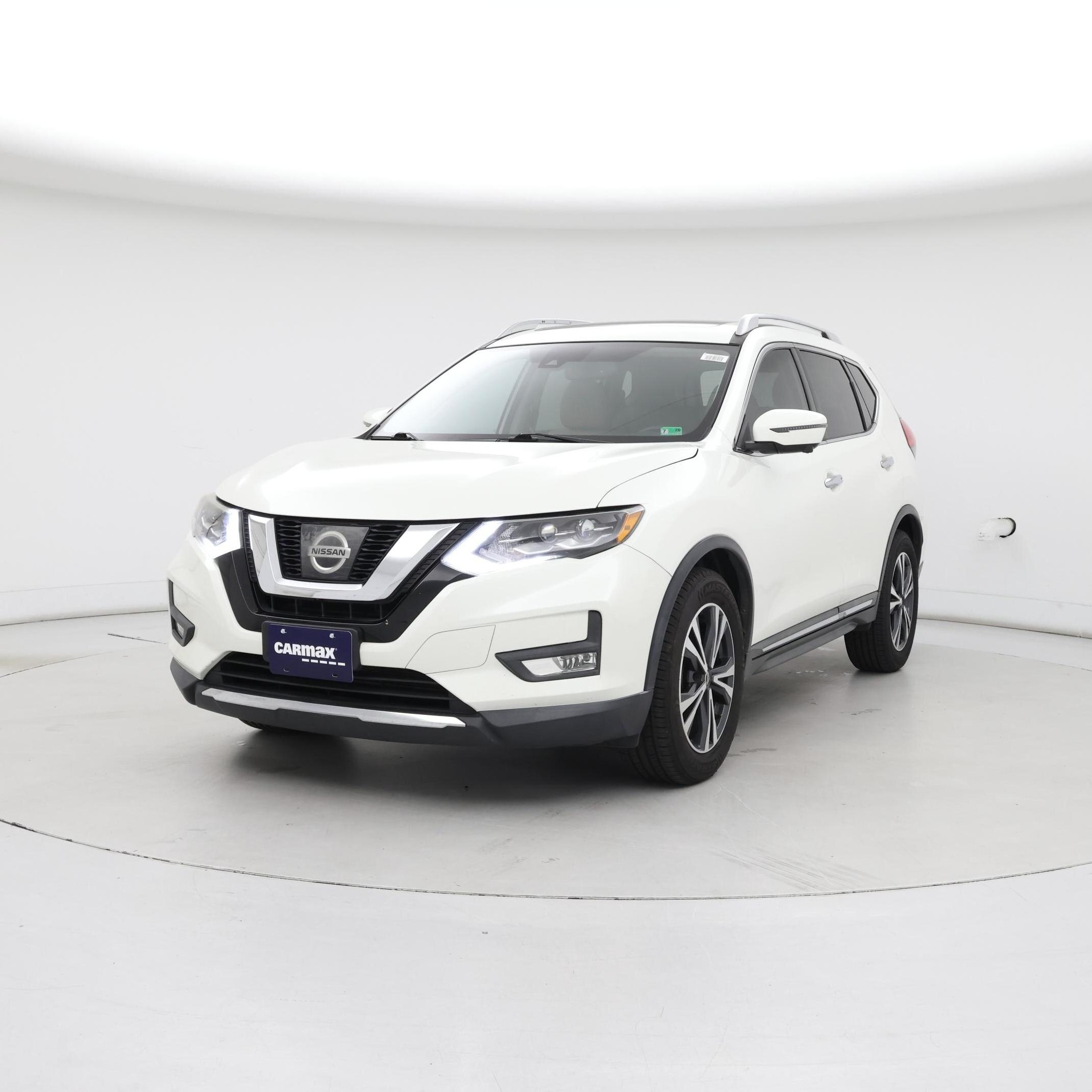 Thumbnail: 2017 Nissan Rogue - 4